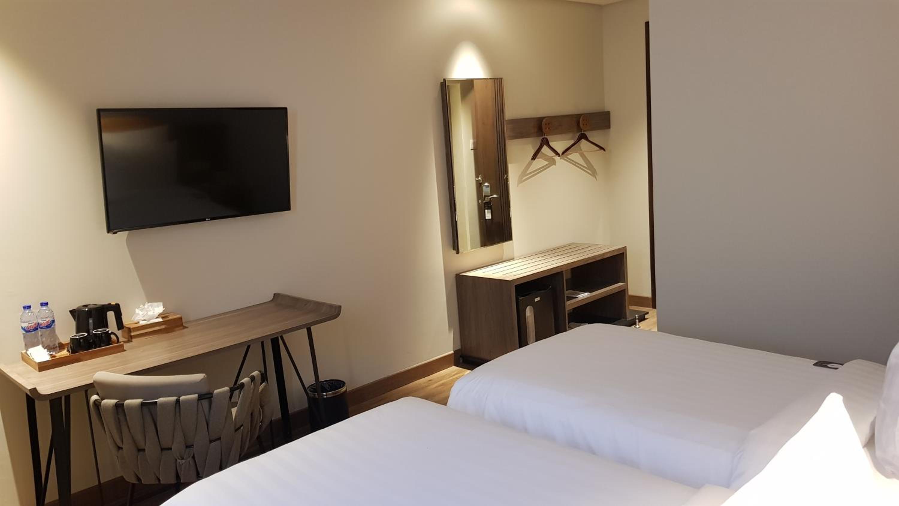 Deluxe Double or Twin Room - Photo 5