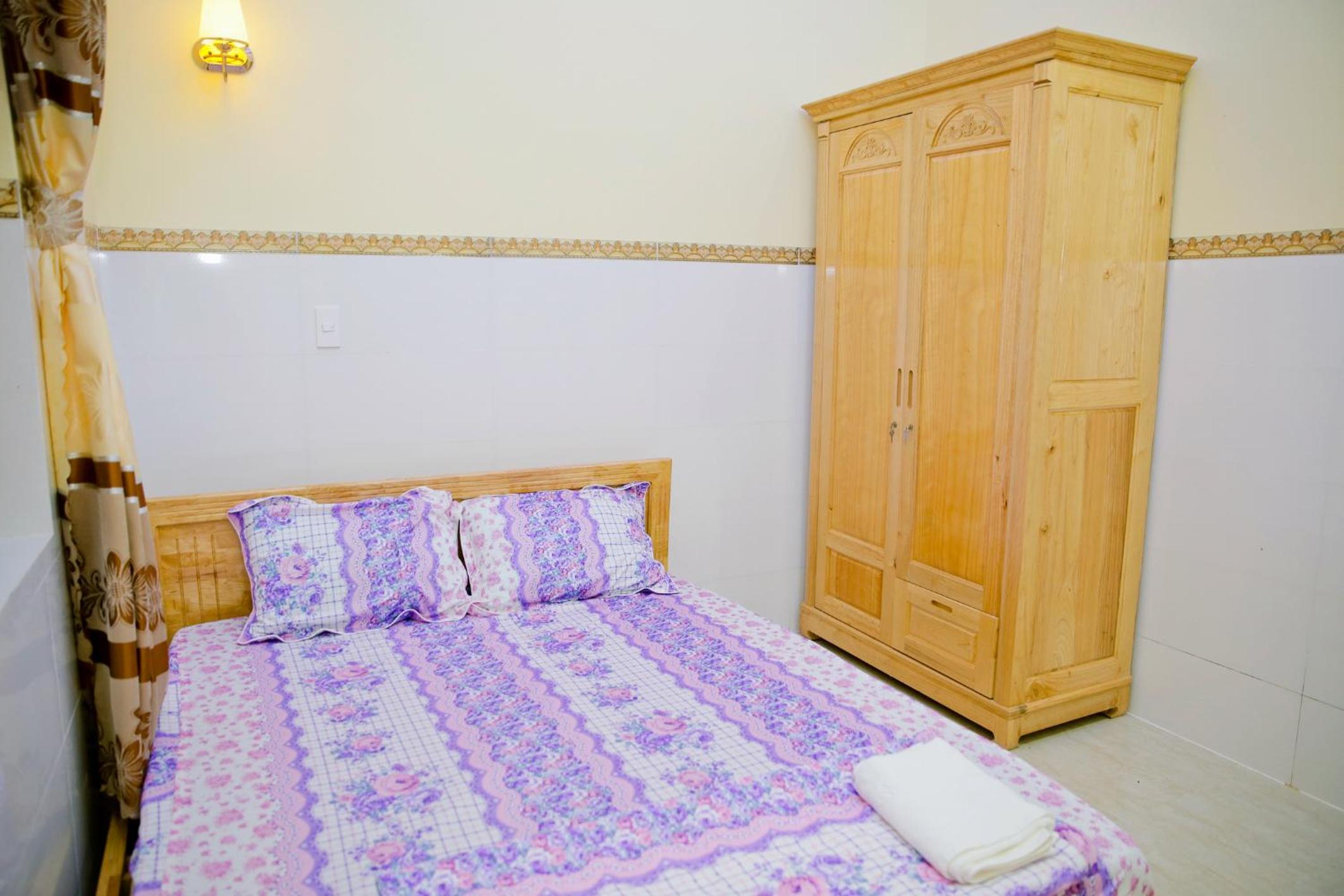 Deluxe Room (2 Adults + 1 Child) - Photo 4