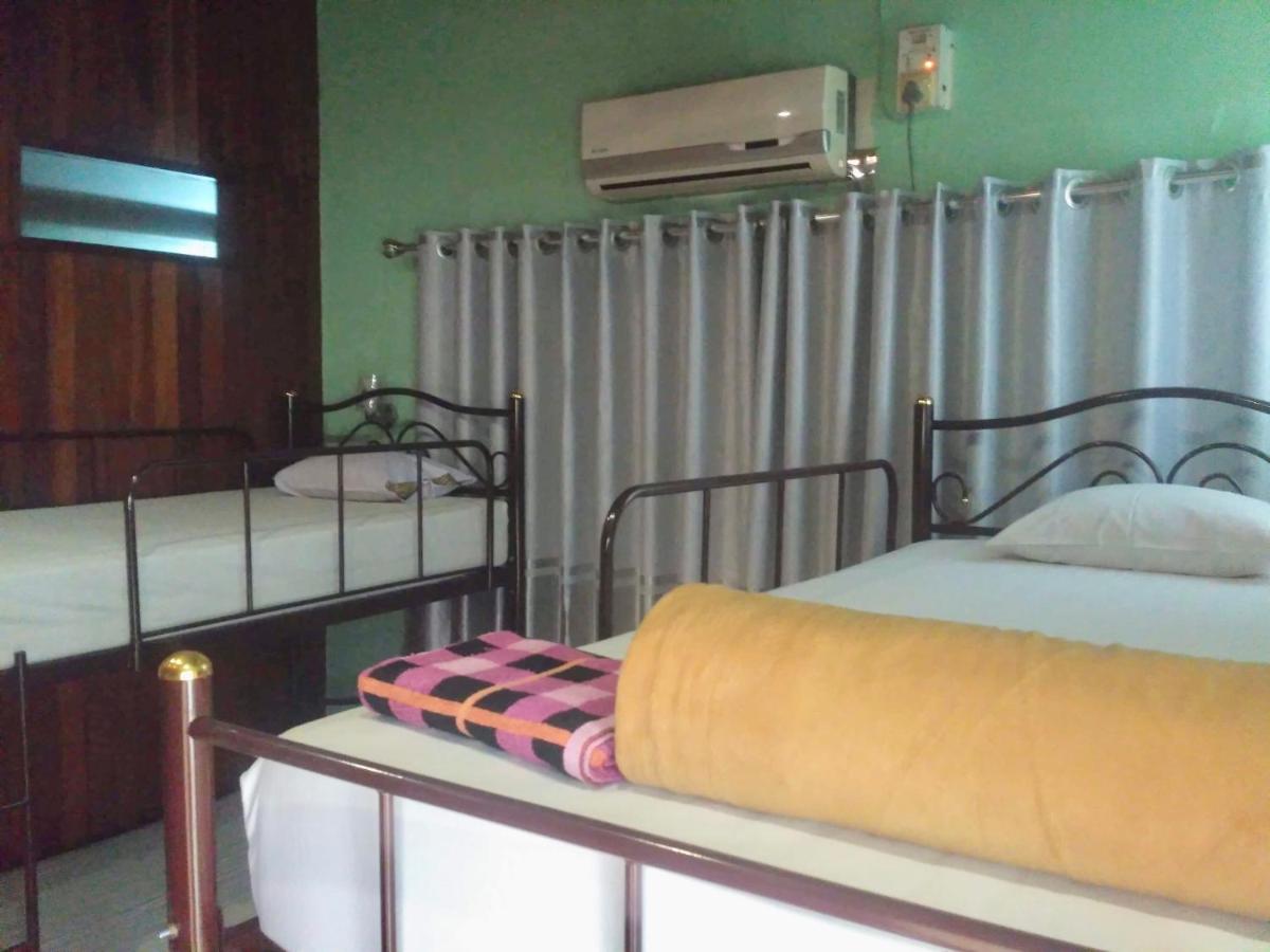 Bed in 4-Bed Mixed Dormitory Room photo 2