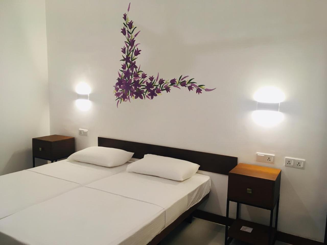 Budget Twin Room photo 2