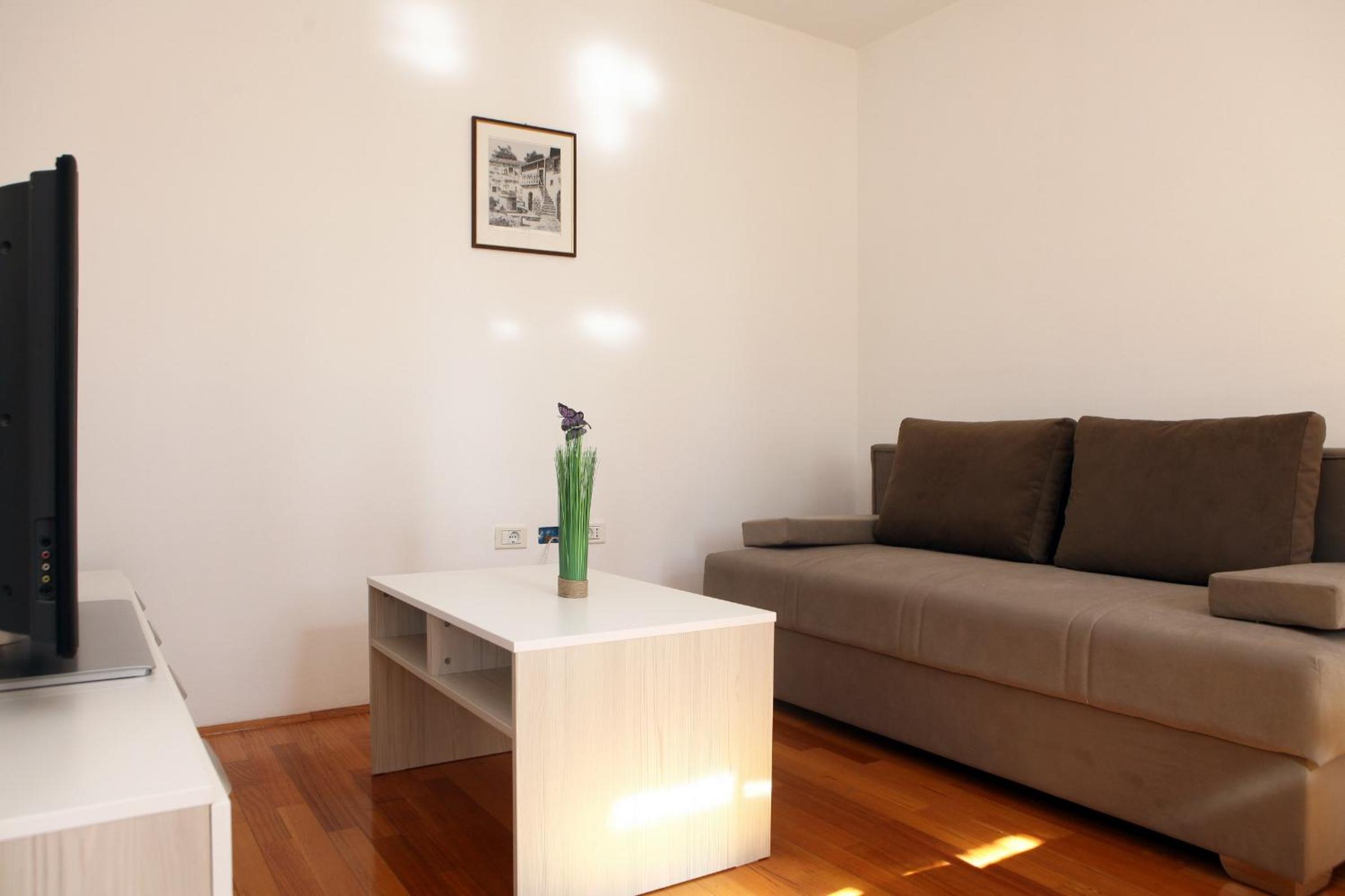 Two-Bedroom Apartment - Photo 8