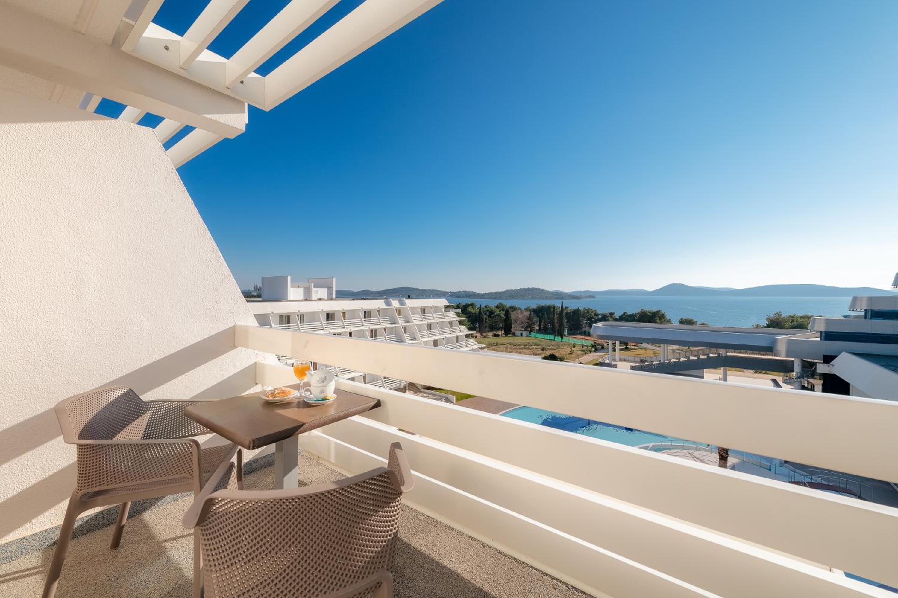 Superior Double or Twin Room with Sea View photo 3