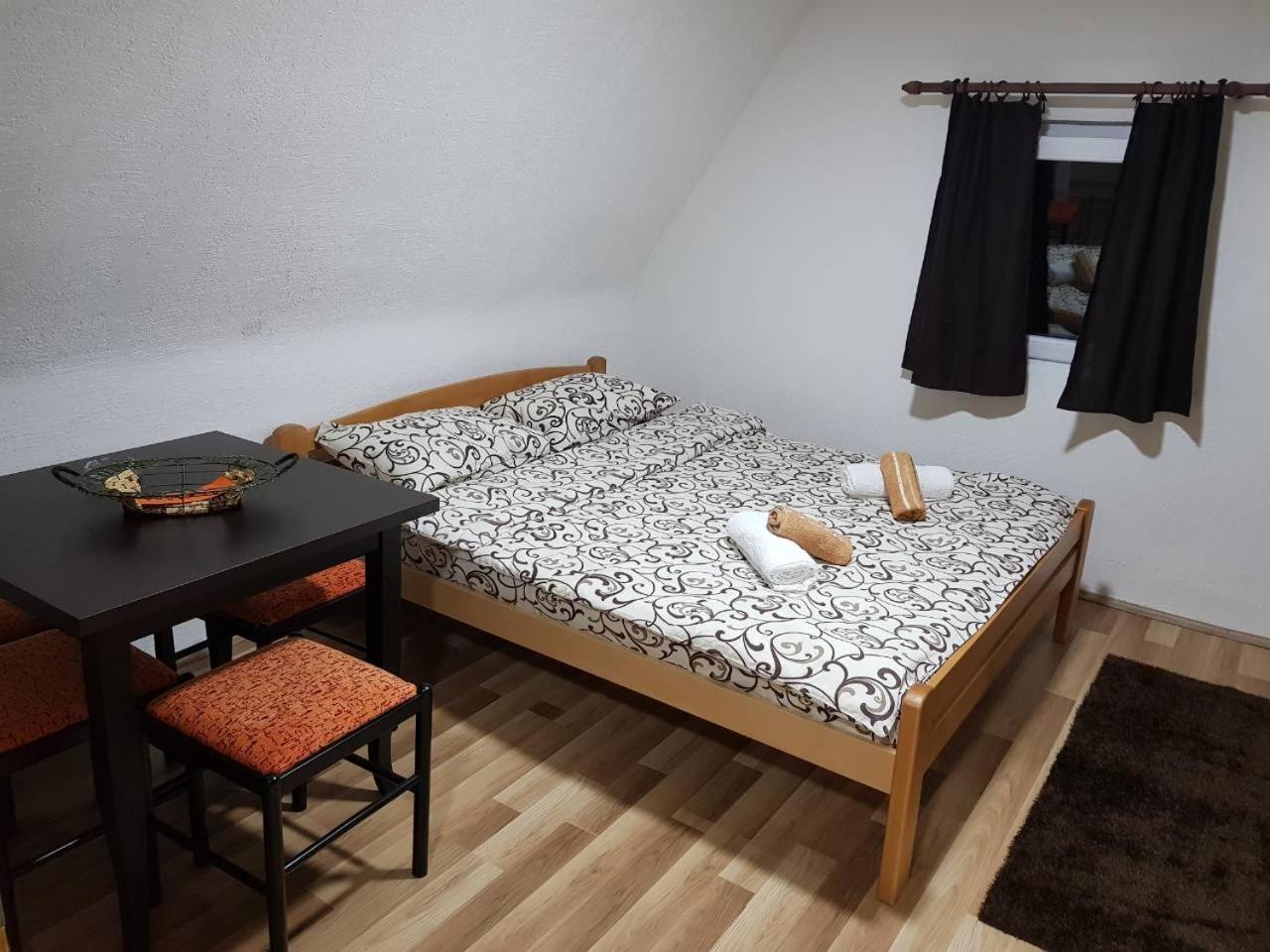 Apartment photo 1