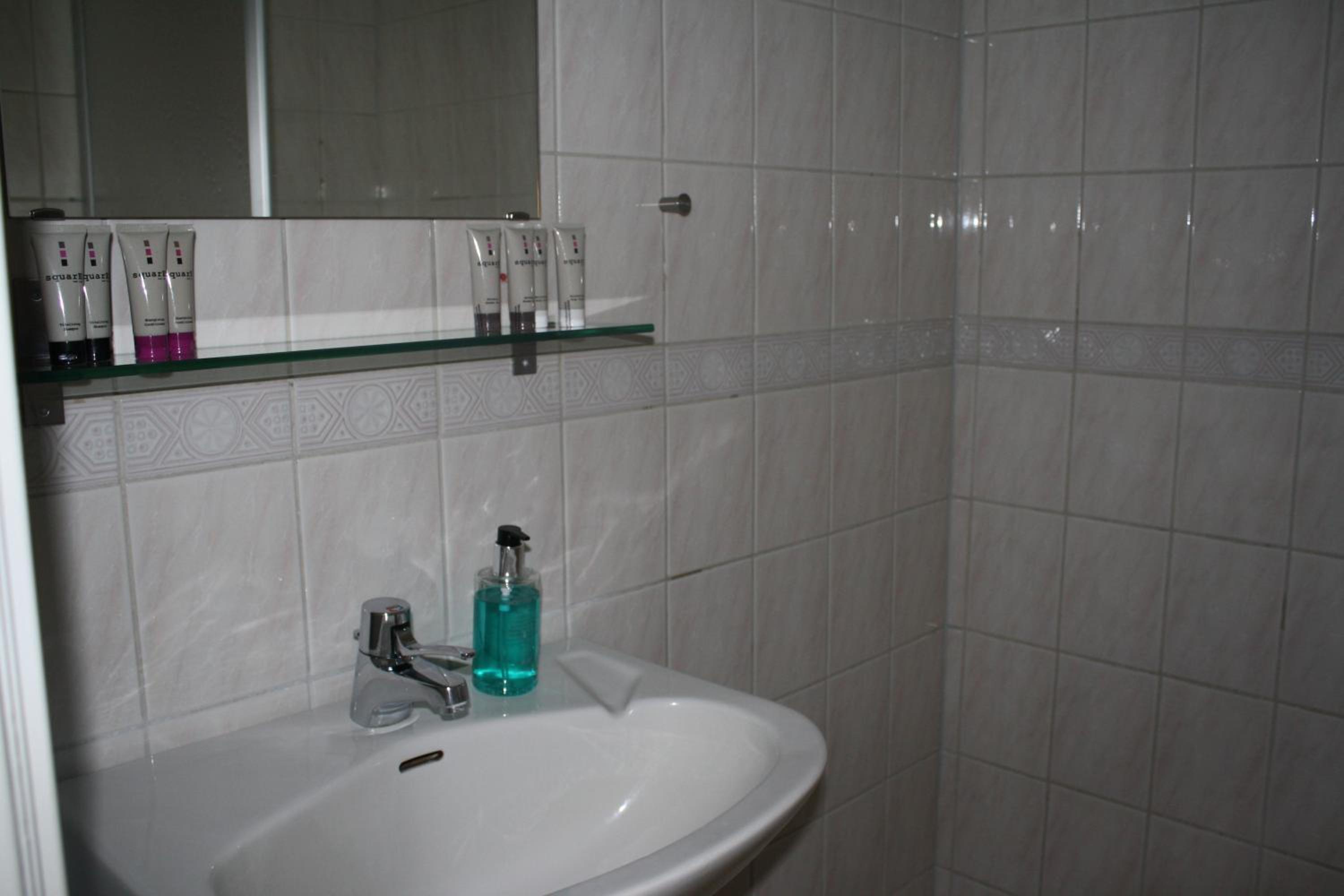 Double Room - Photo 3