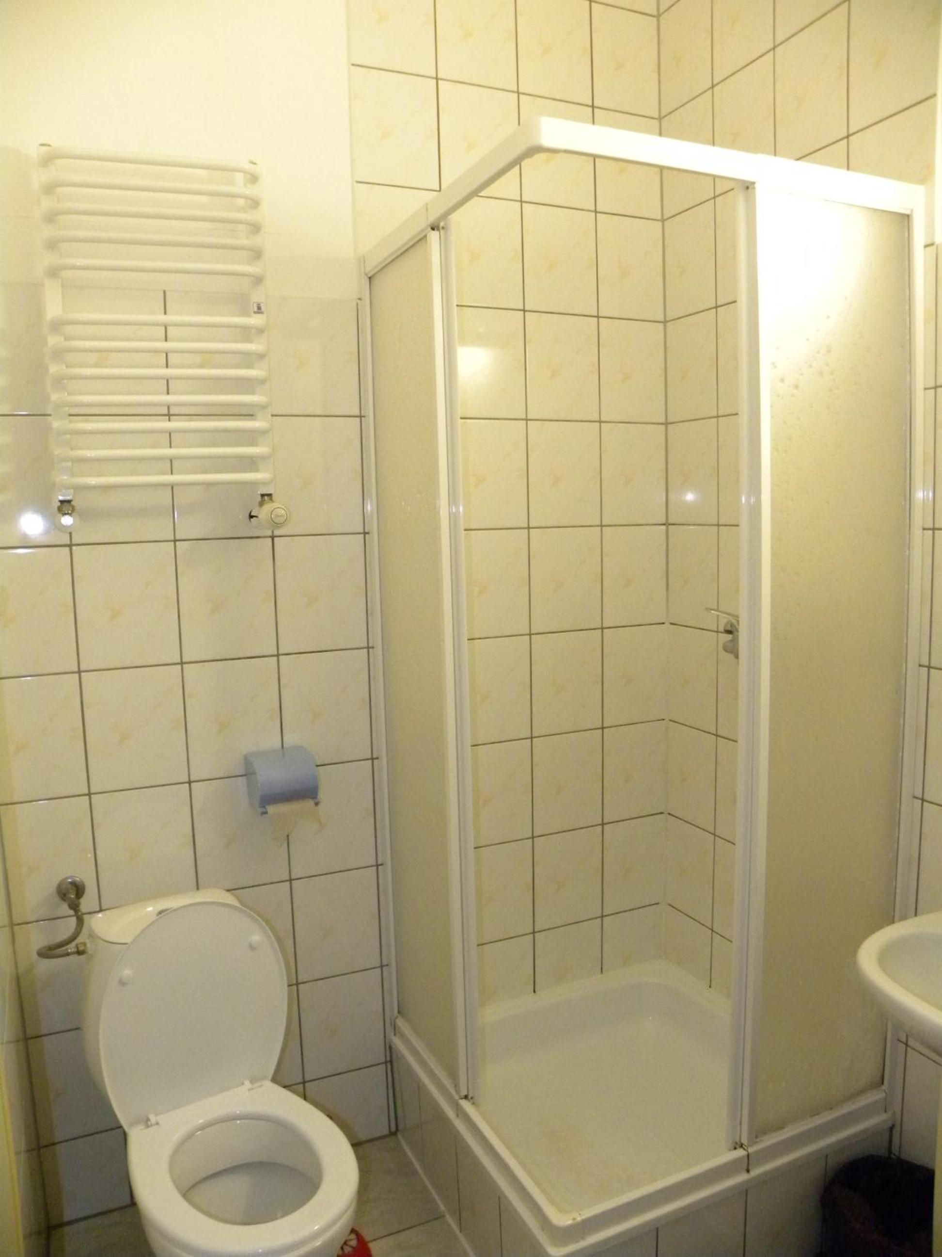 Quadruple Room (2 Adults + 2 Children) photo 2