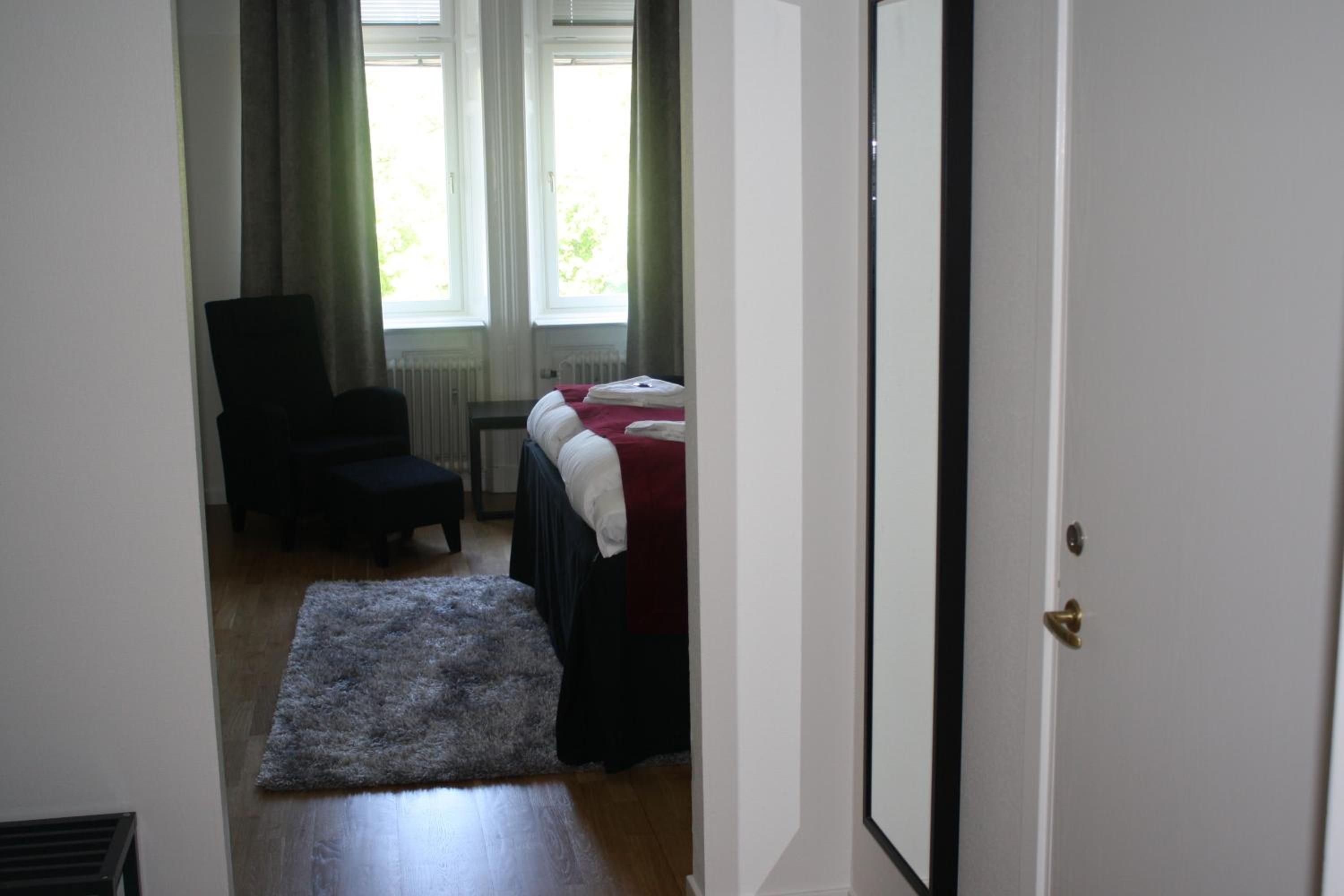 Double Room - Photo 2