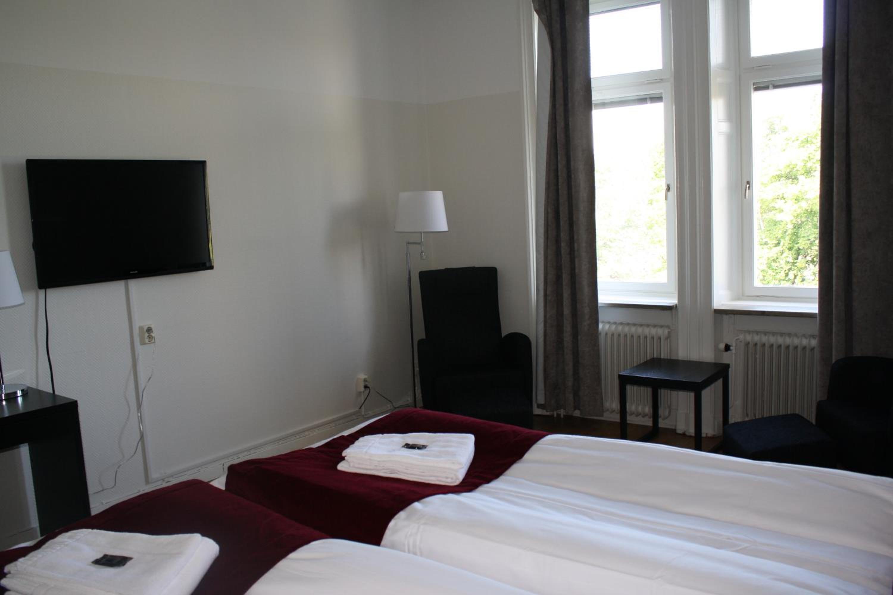 Double Room - Photo 4