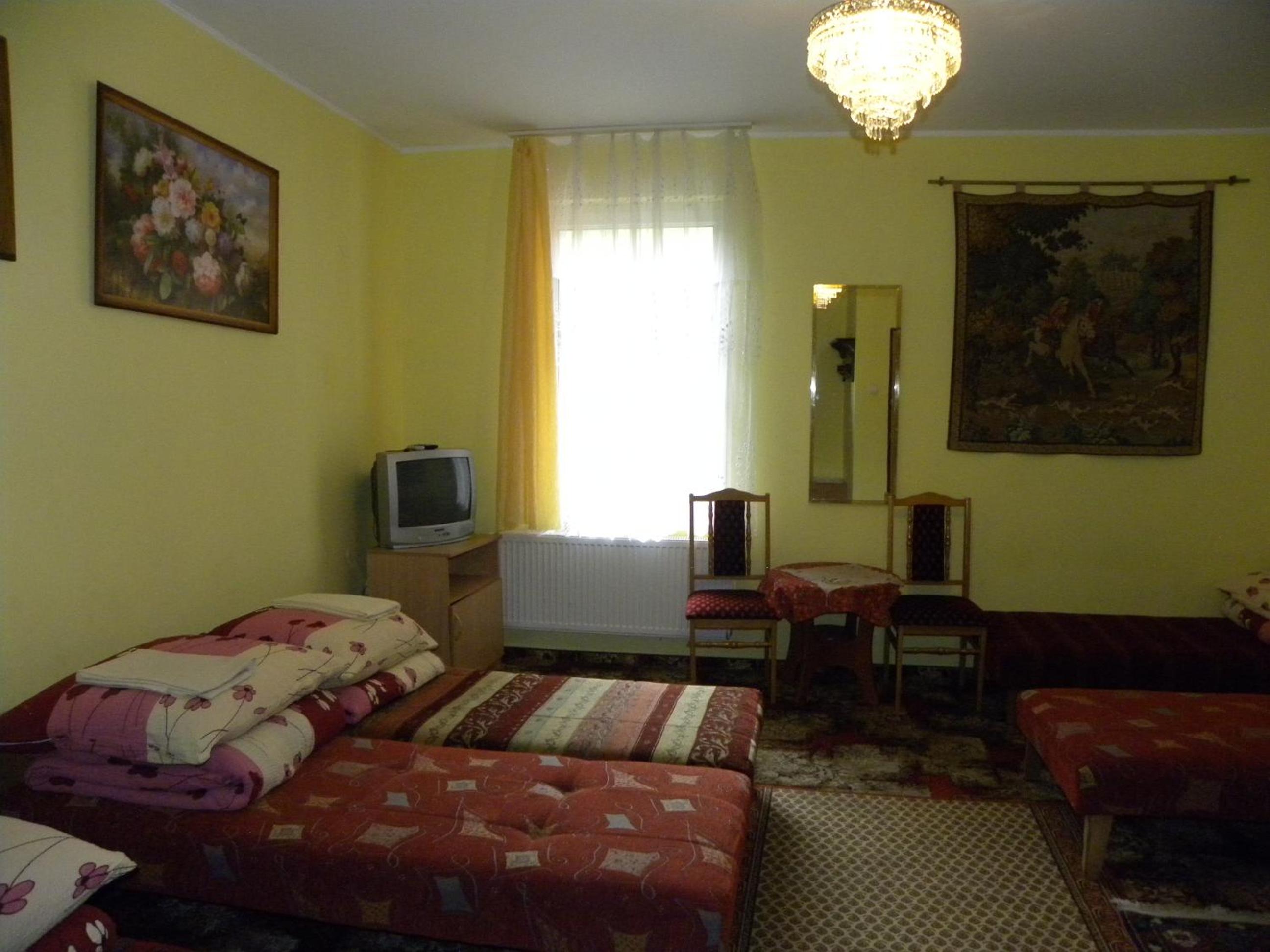 Triple Room (2 Adults + 1 Child) photo 1