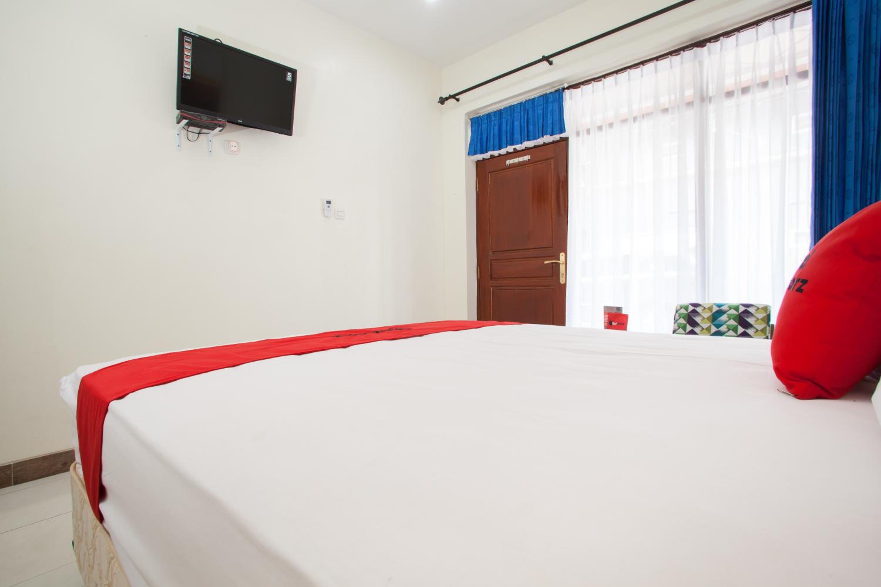Double Room - Photo 8