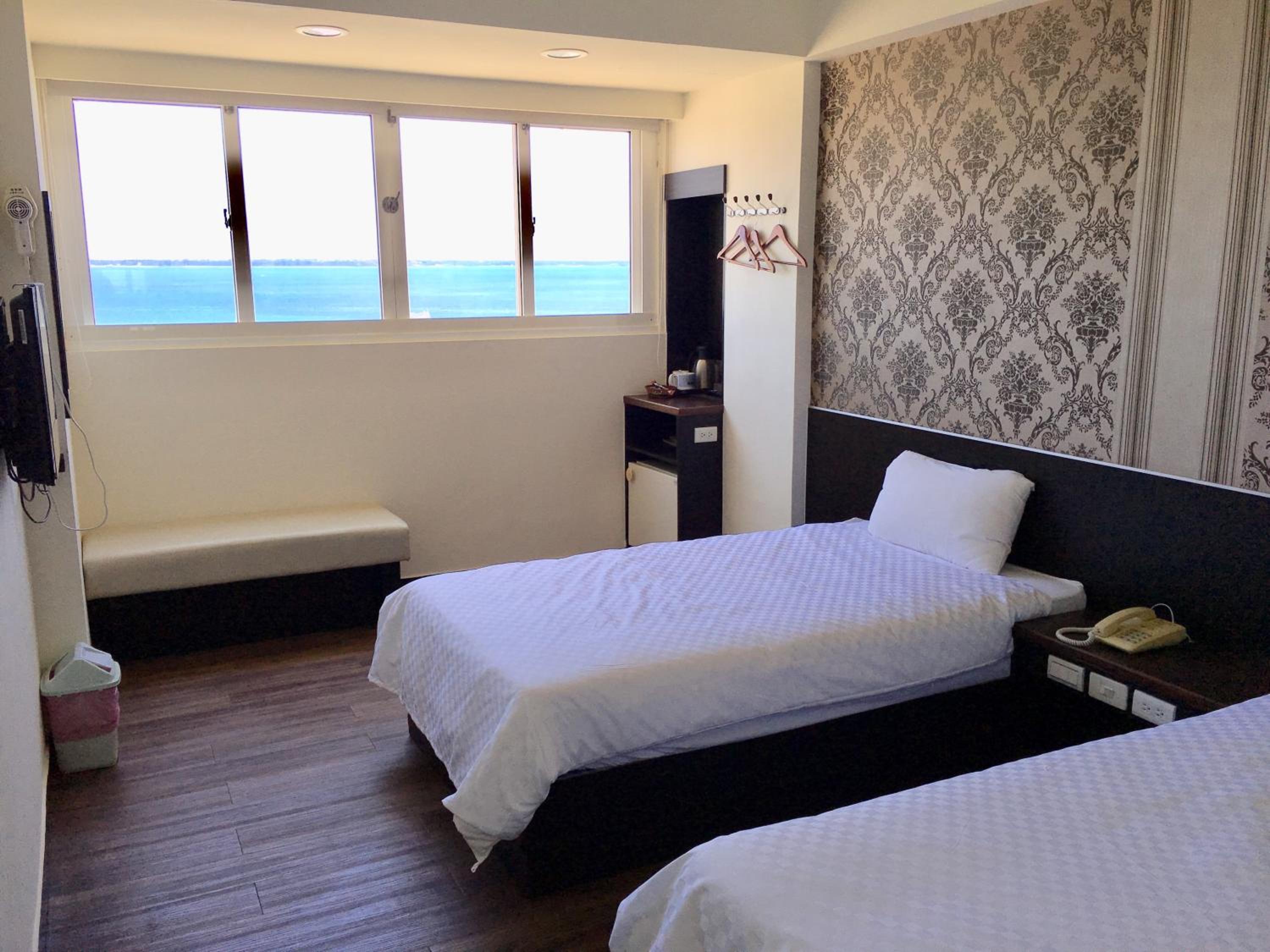 Twin Room with Sea View photo 3