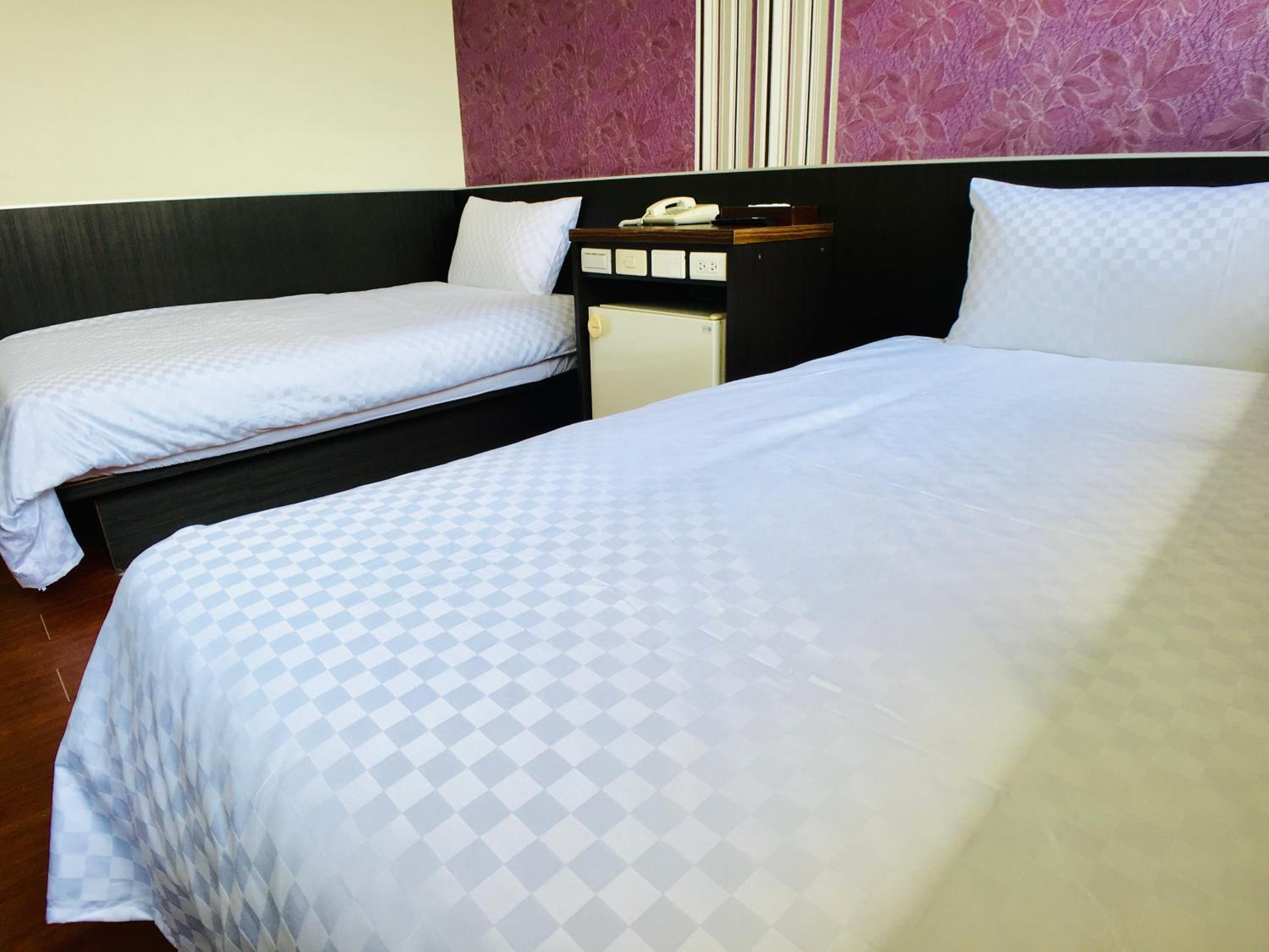 Standard Twin Room photo 2
