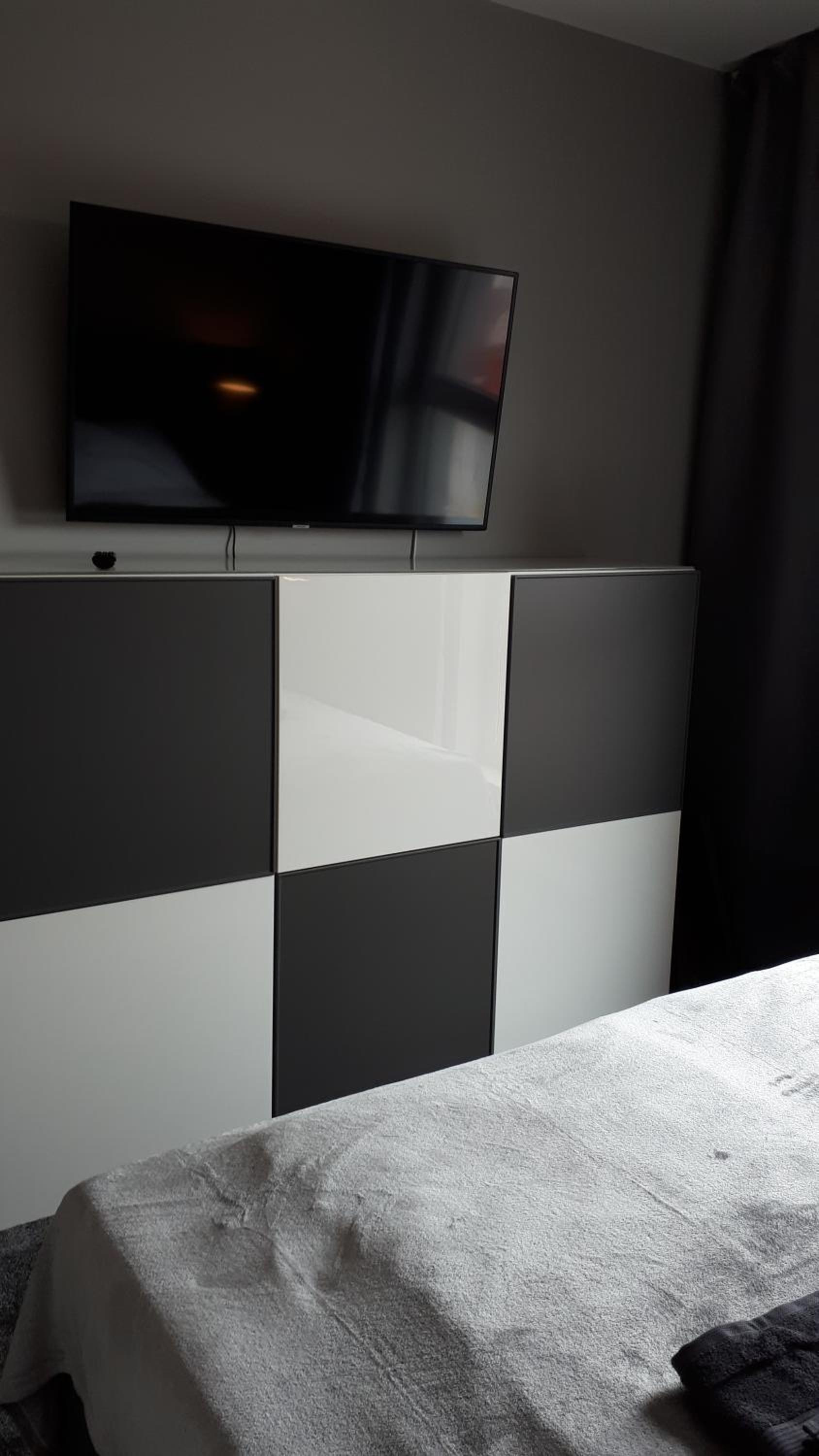 One-Bedroom Apartment - Photo 12