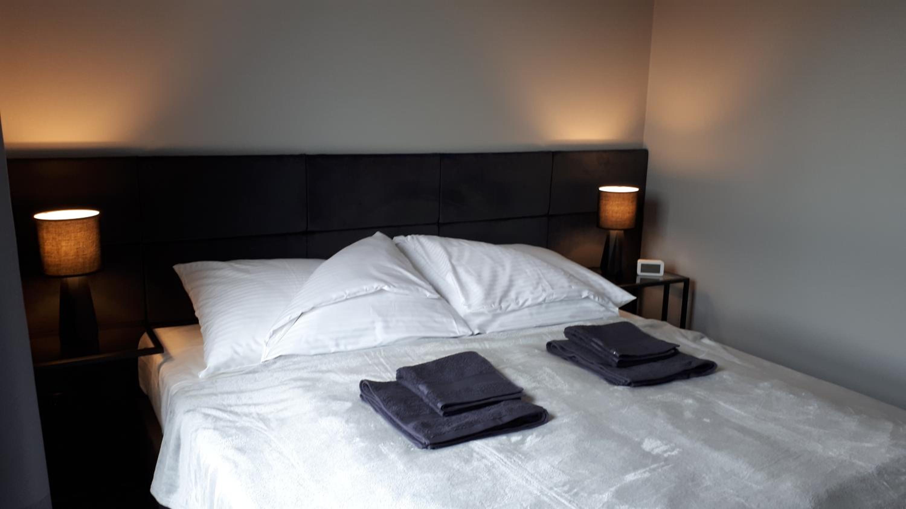 One-Bedroom Apartment - Photo 13