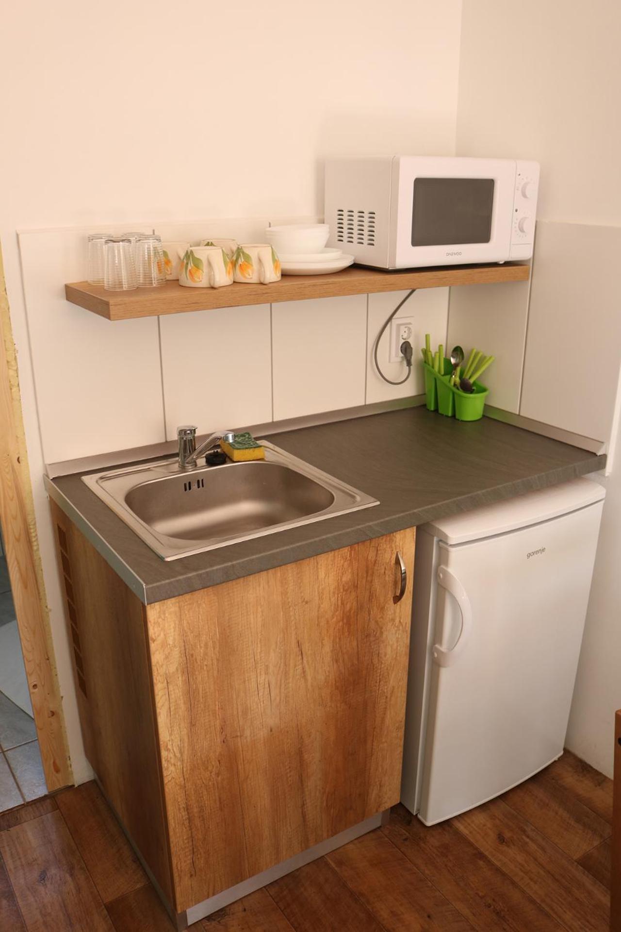 Mobile Home photo 2