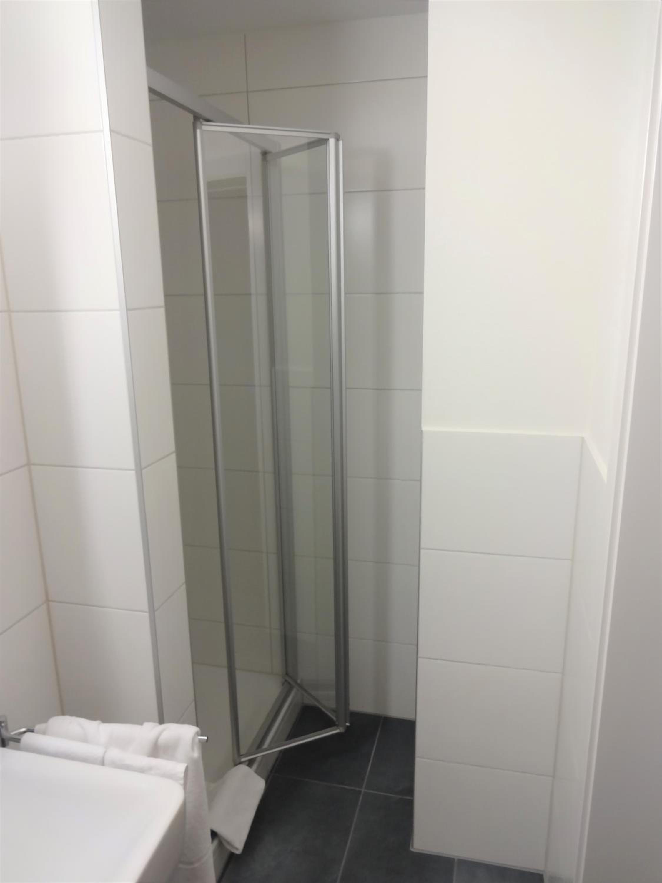 Single Room With Private Bathroom photo 2