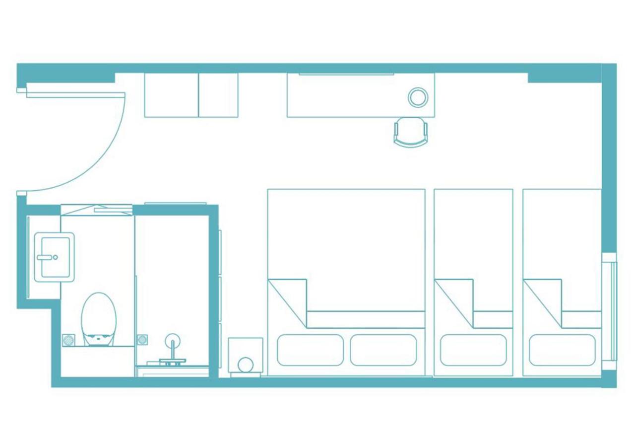 Family Room with 1 Queen Bed, 1 Sofa Bed & 1 Rollaway Bed photo 3