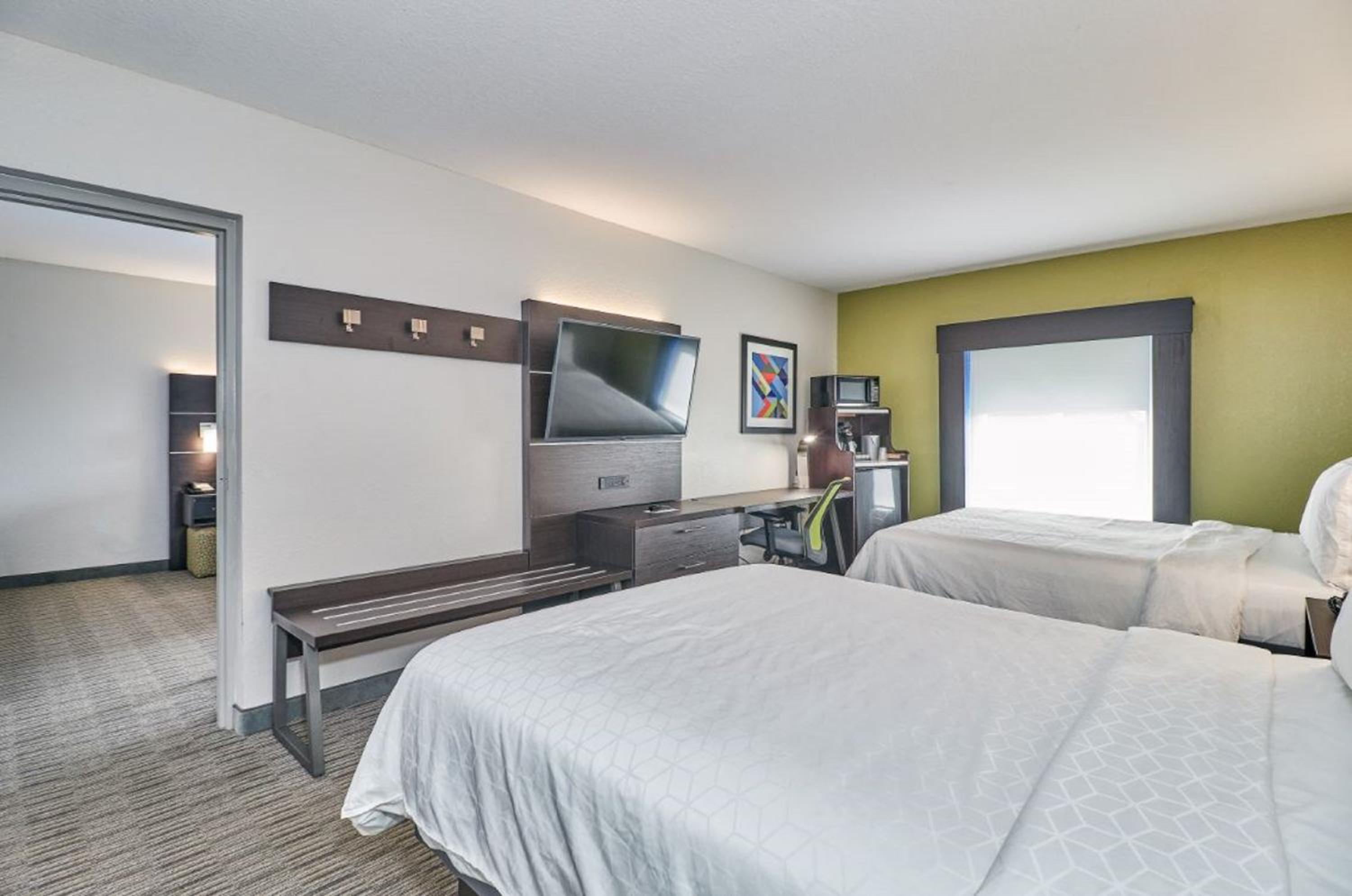 Two-Bedroom Suite photo 1