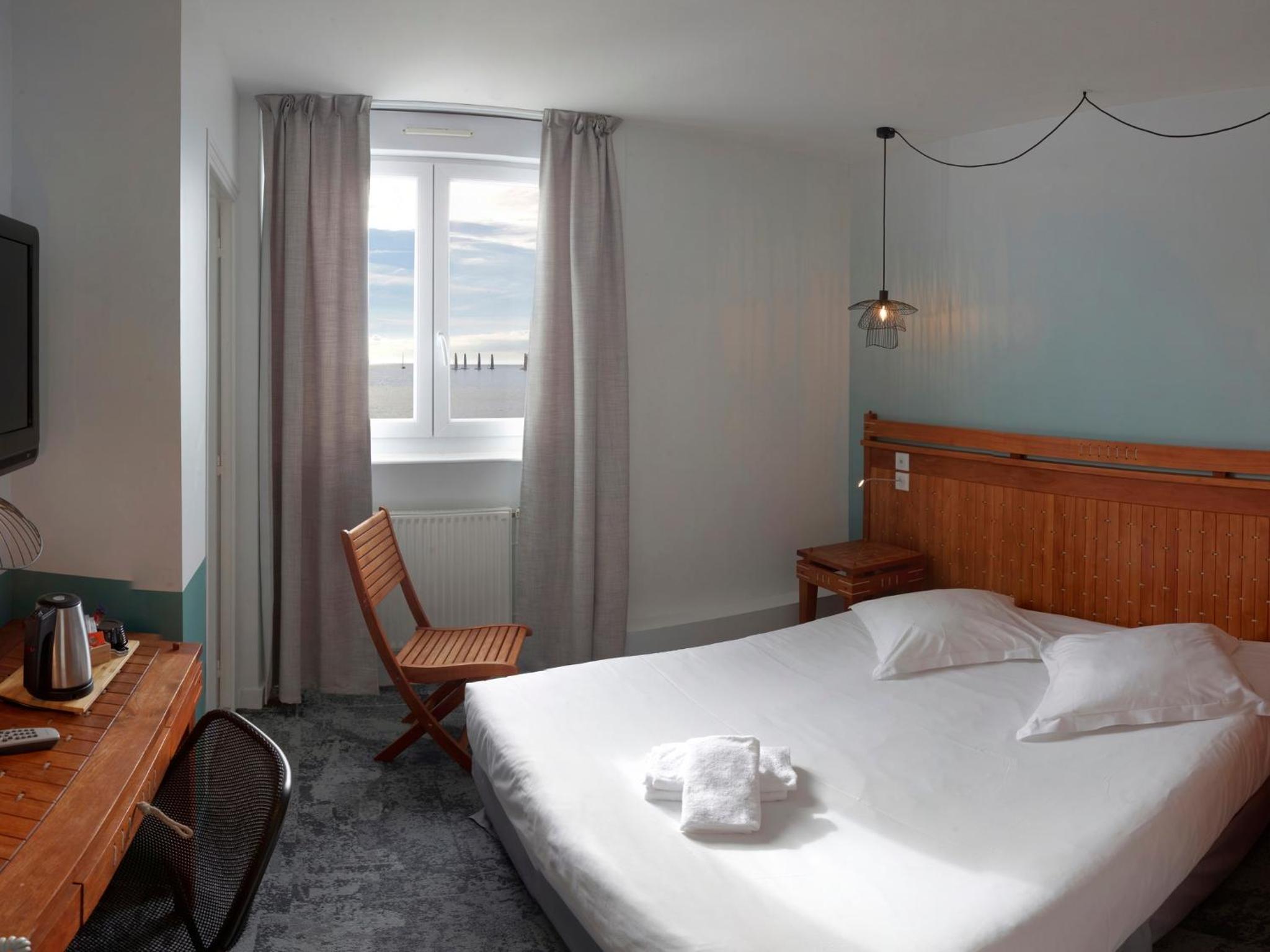 Double Or Twin Room With Sea View