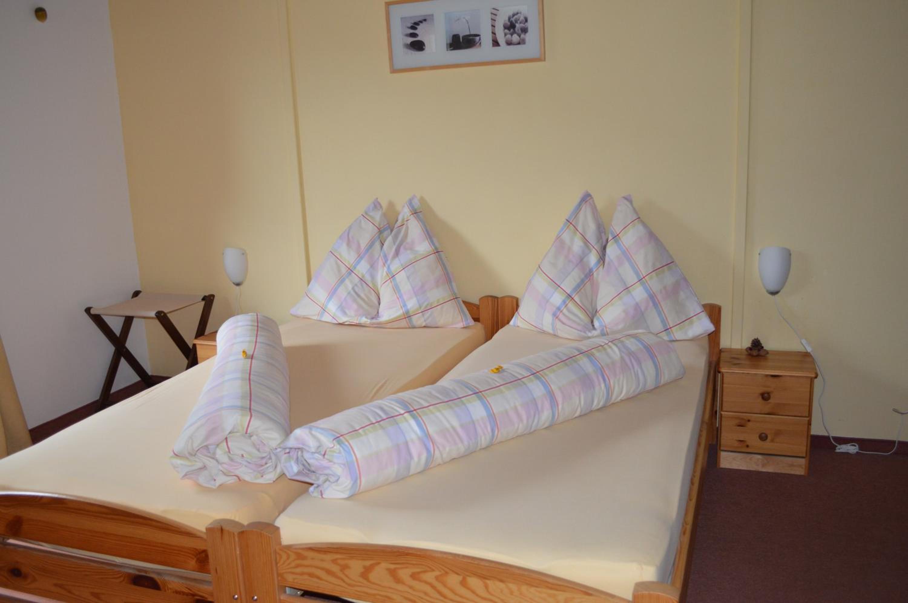 Double or Twin Room - Photo 11