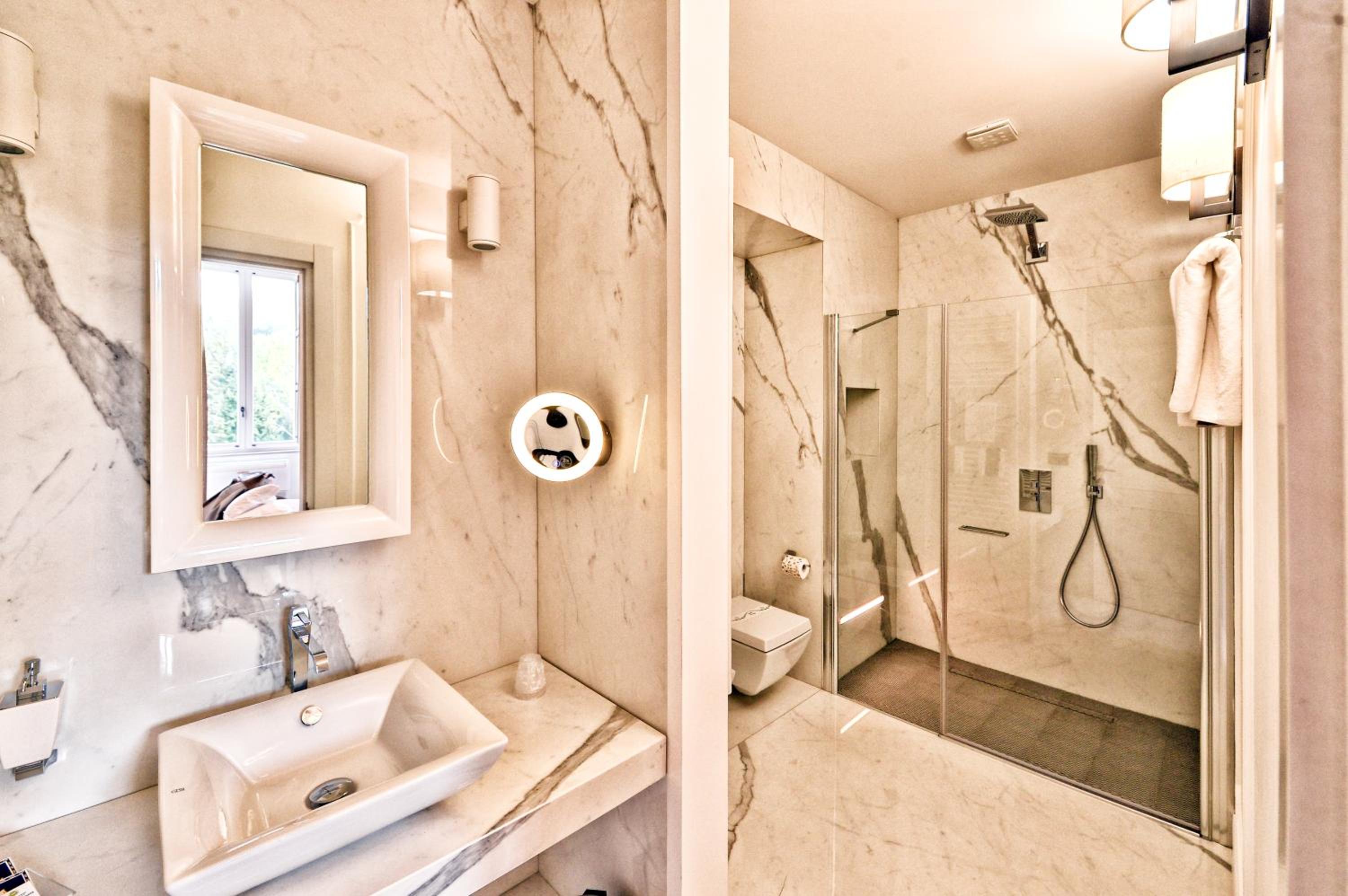 Standard Suite photo 2