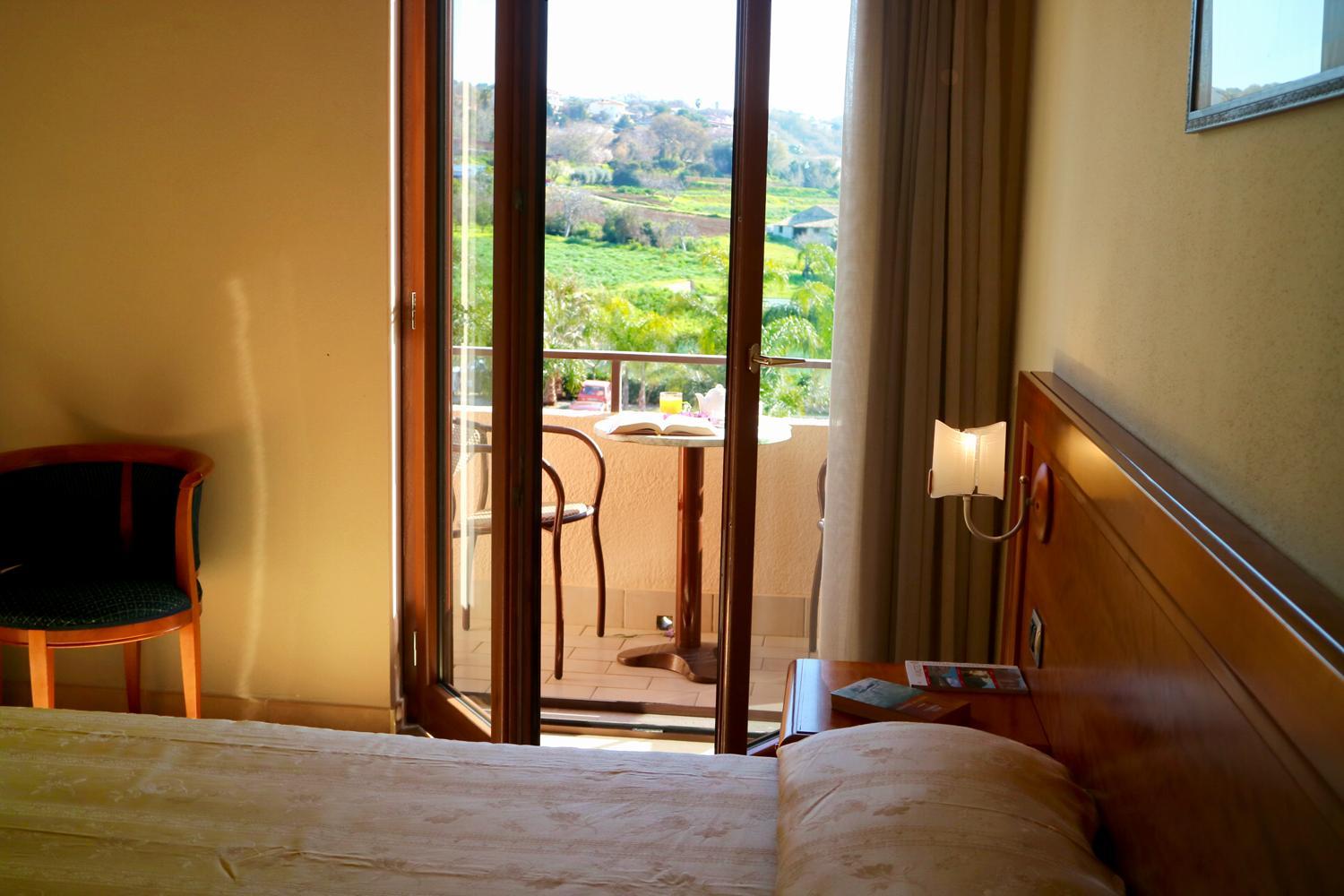 Standard Double or Twin Room - Photo 5