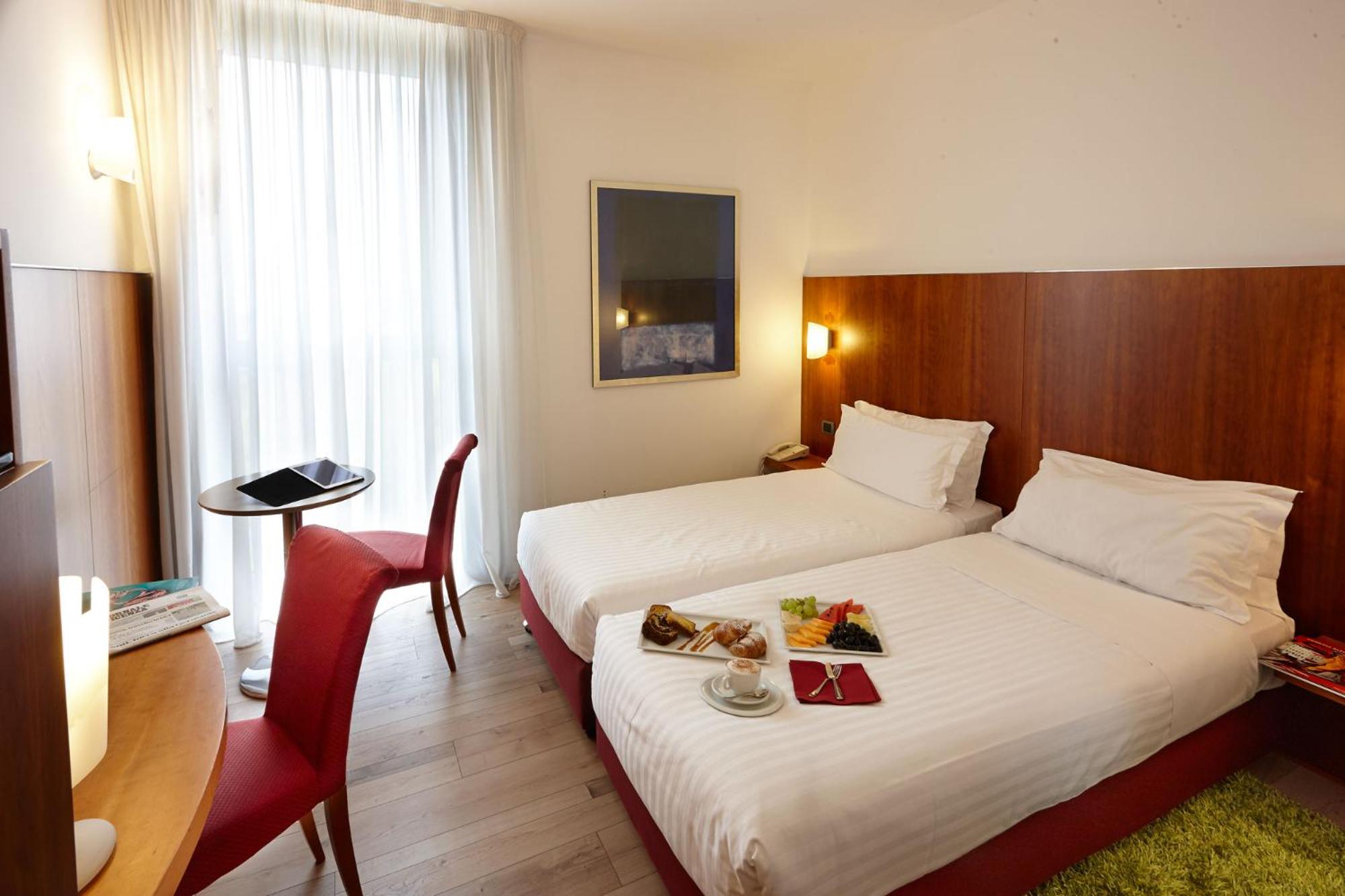 Standard Double Room - Photo 3