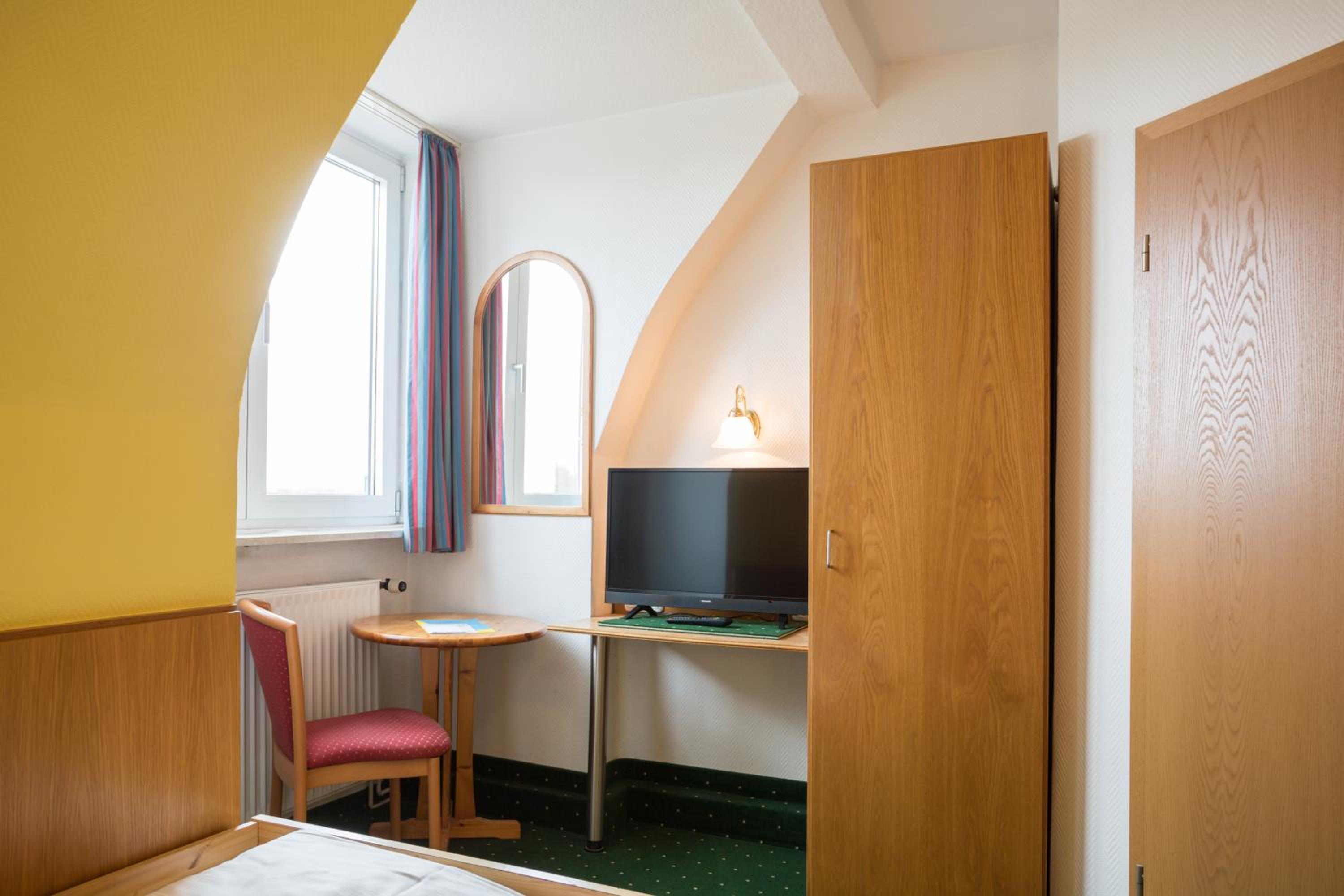 Standard Double Room photo 3