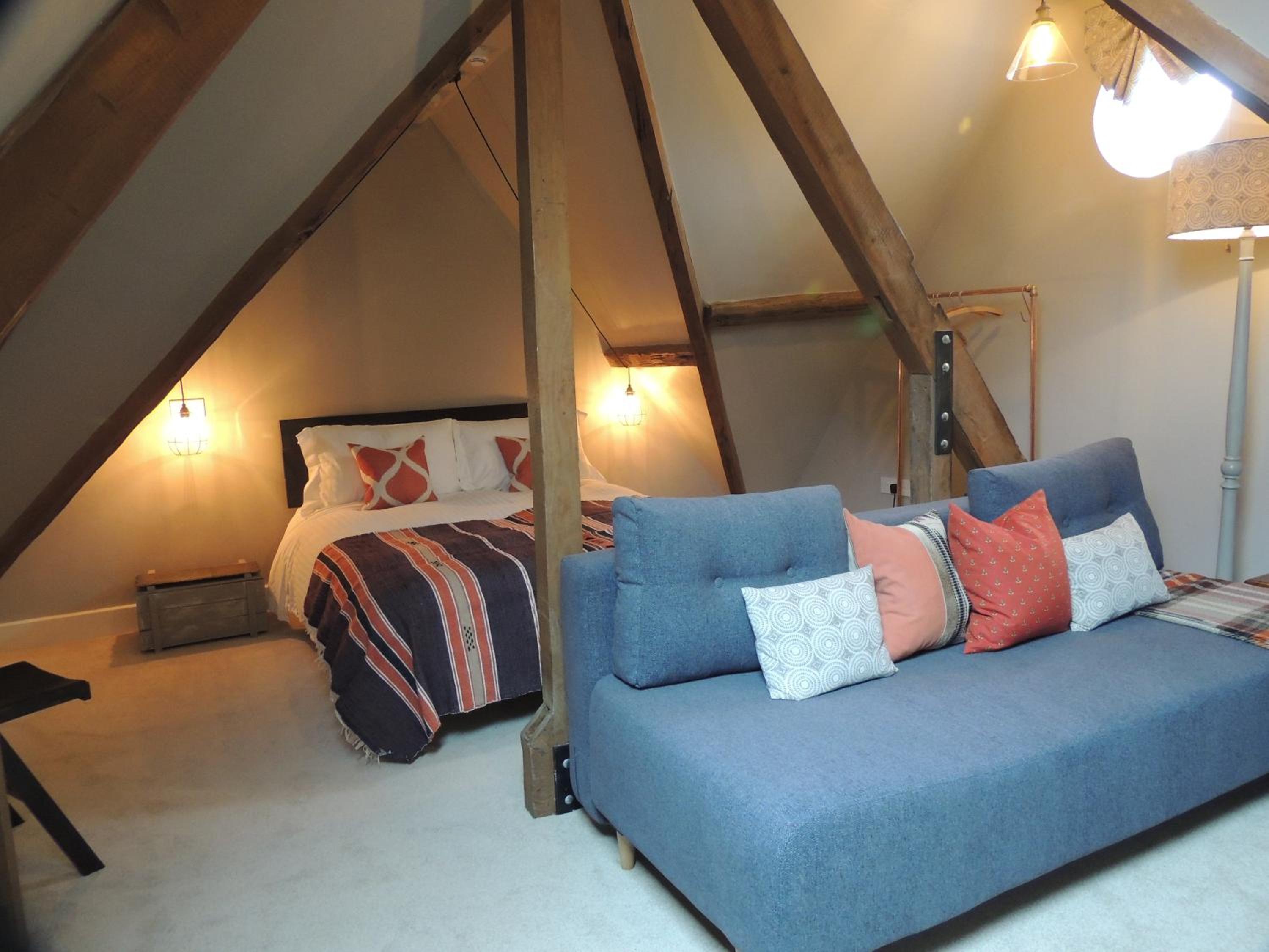 King Studio with Sofa Bed