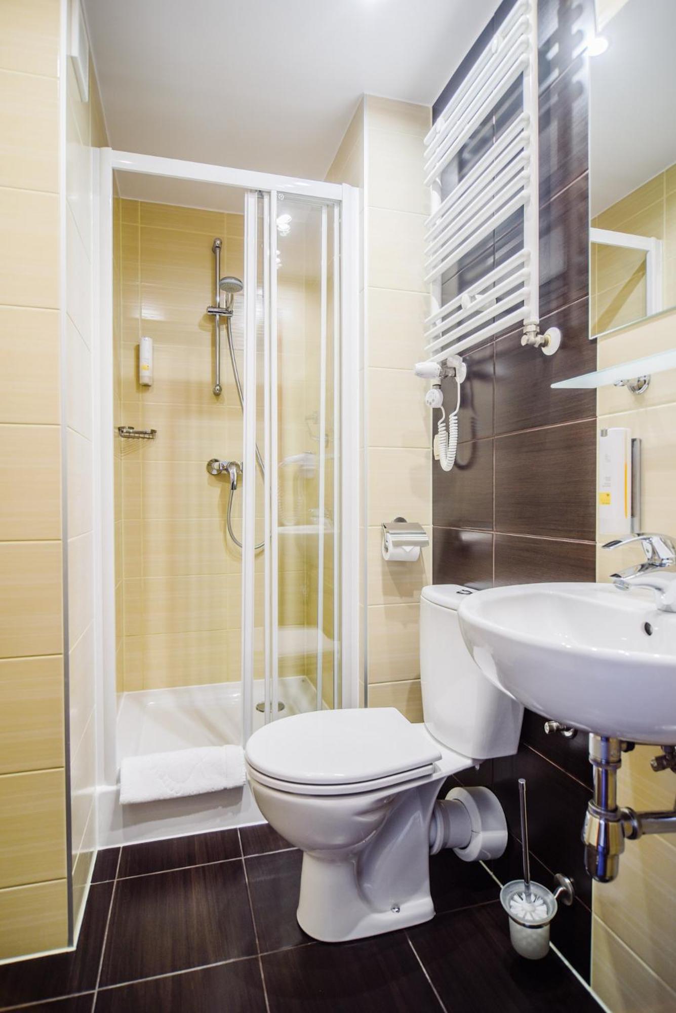 Double or Twin Room - Photo 24