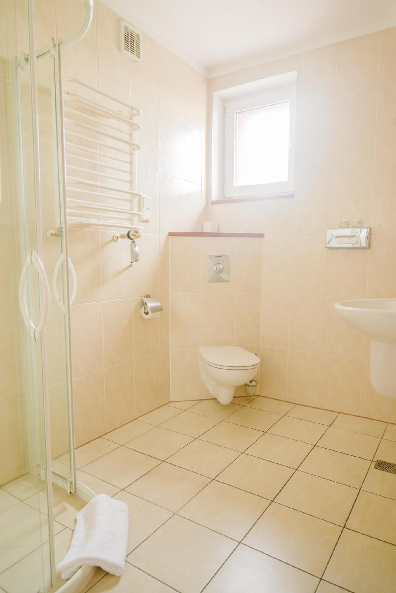 Double or Twin Room - Photo 2