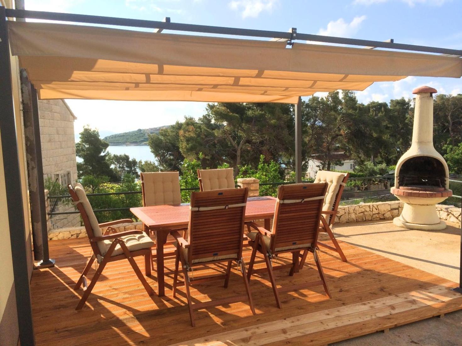 Two-Bedroom Apartment with Sofa Bed and Sea View - Photo 19