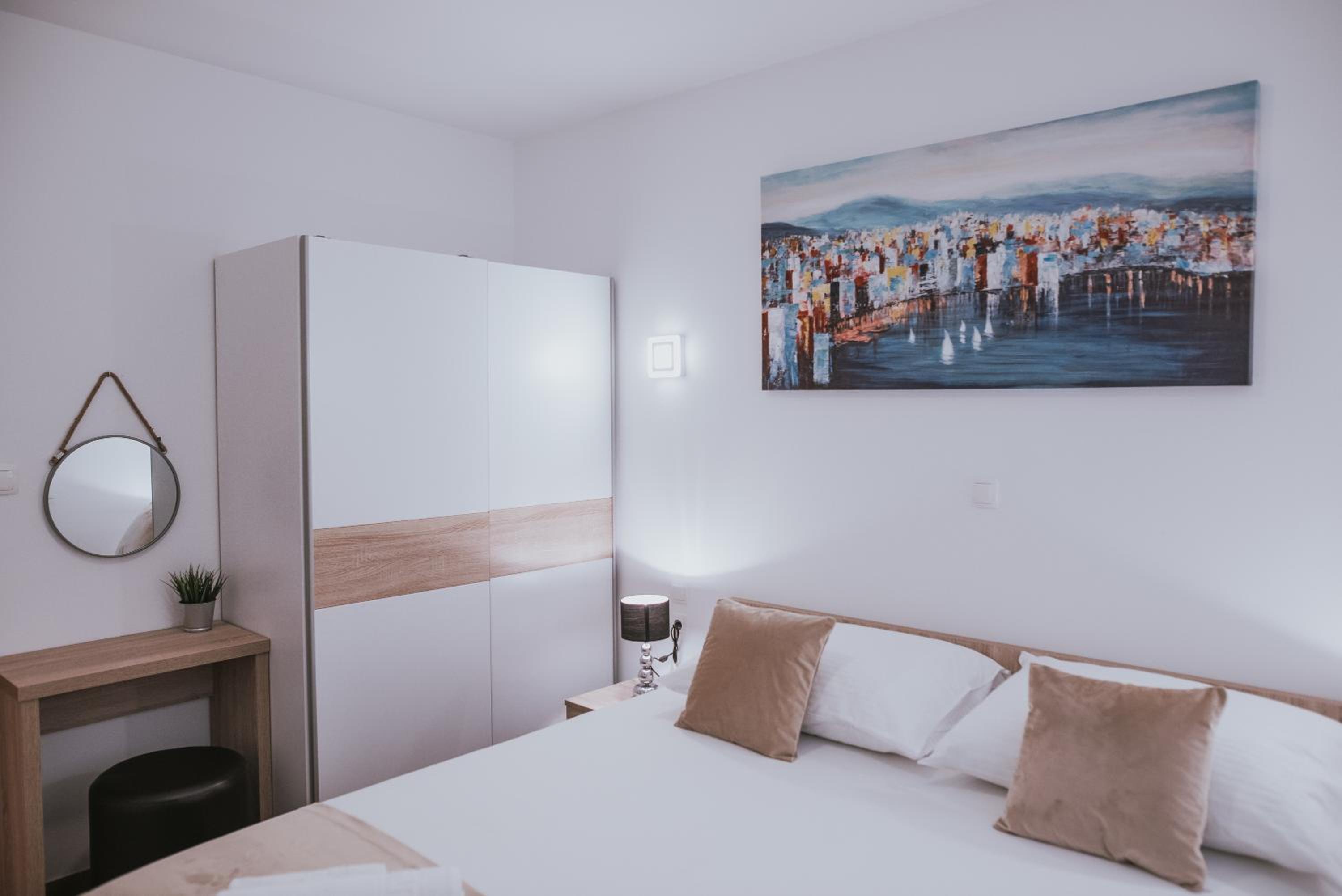 One-Bedroom Apartment with Terrace photo 1