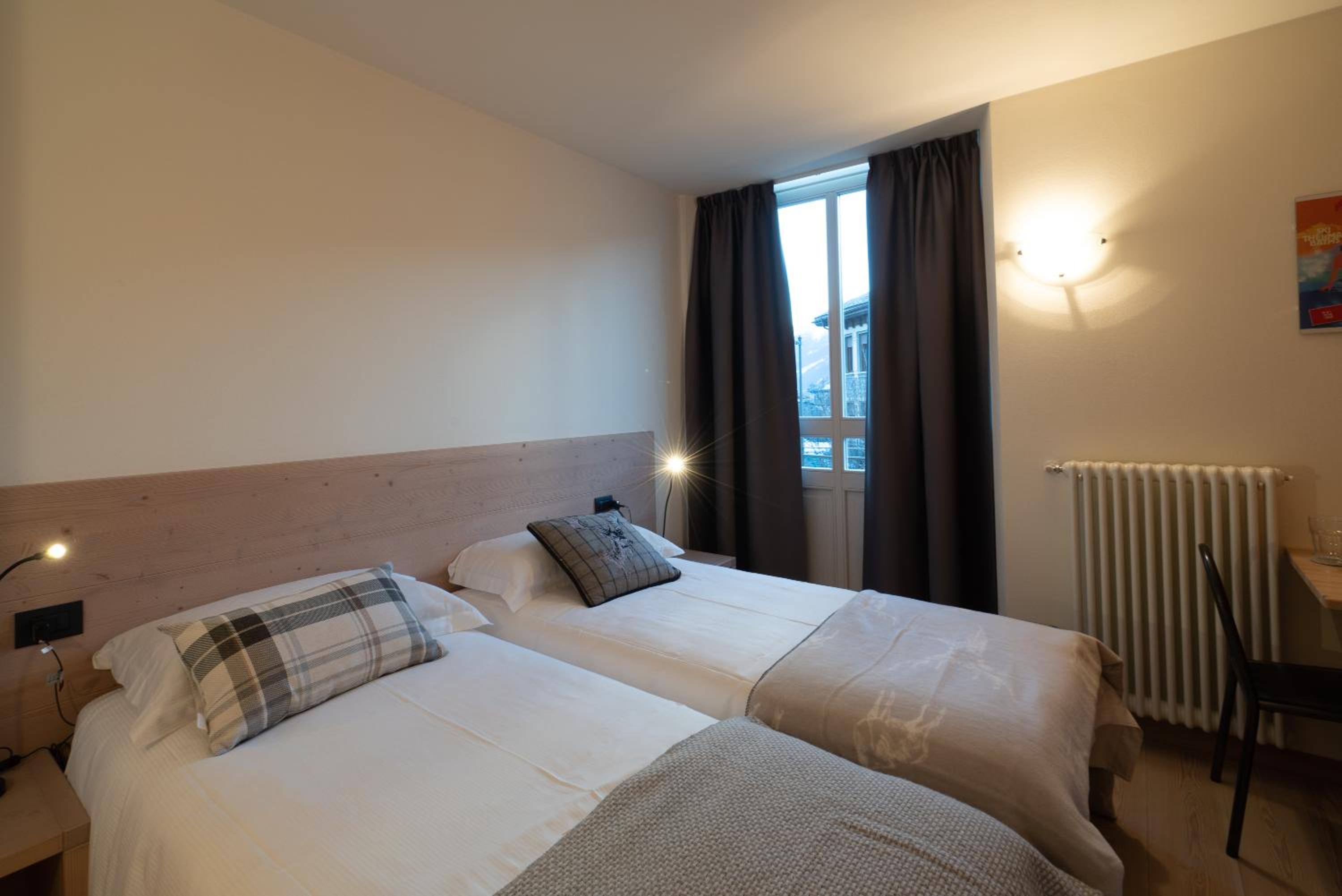 Twin Room with Terrace - Photo 3