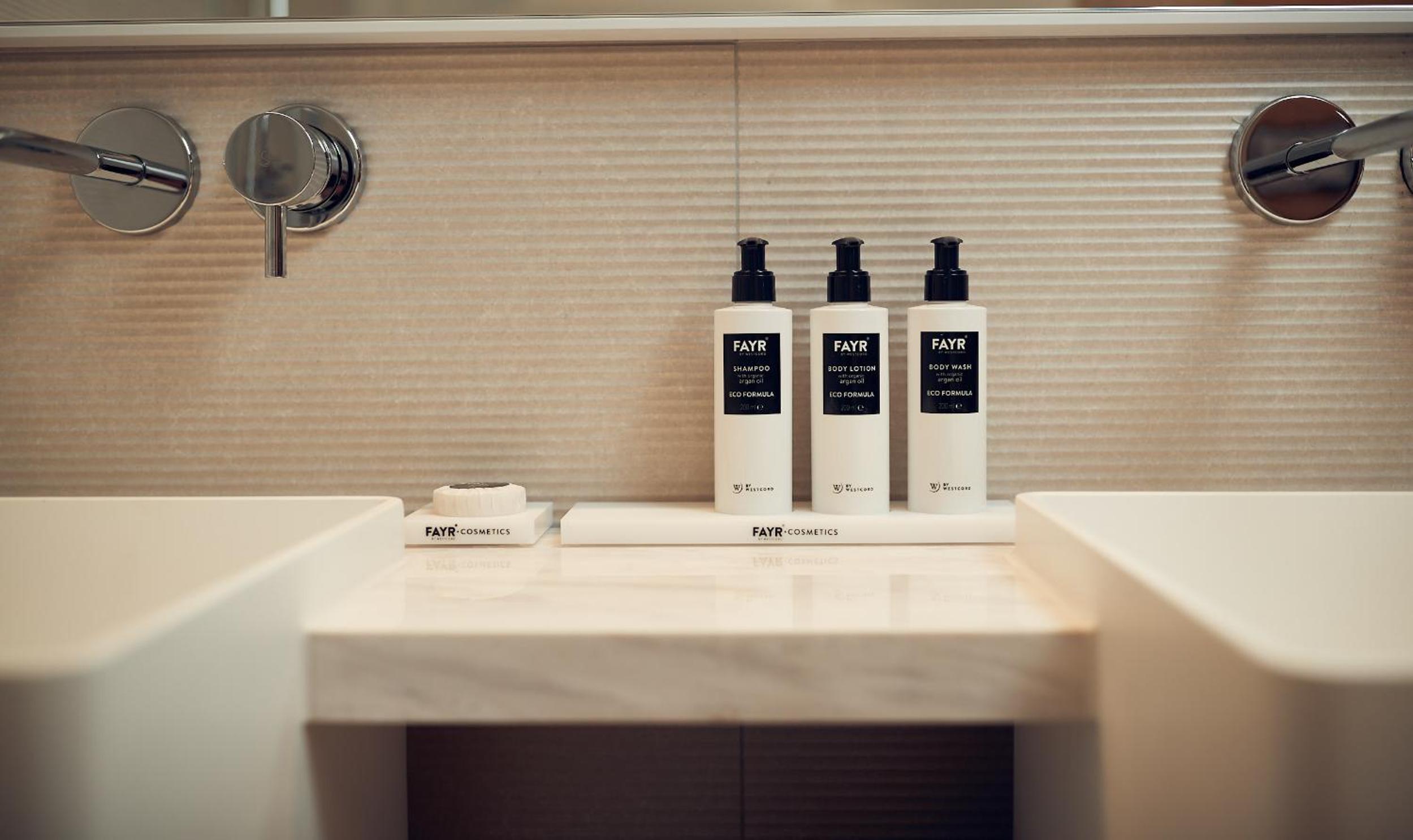 Superior Room with Shower - Photo 4