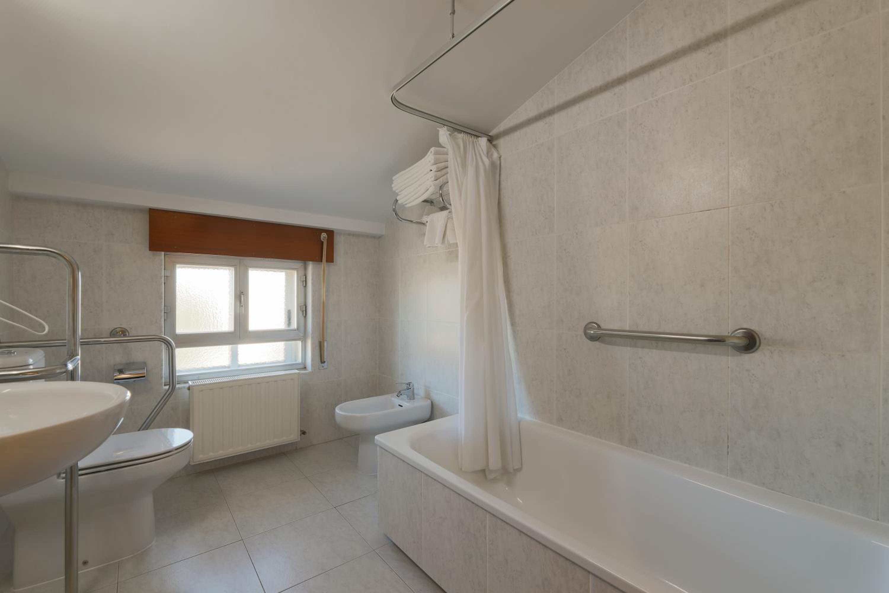 Quadruple Room - Photo 3