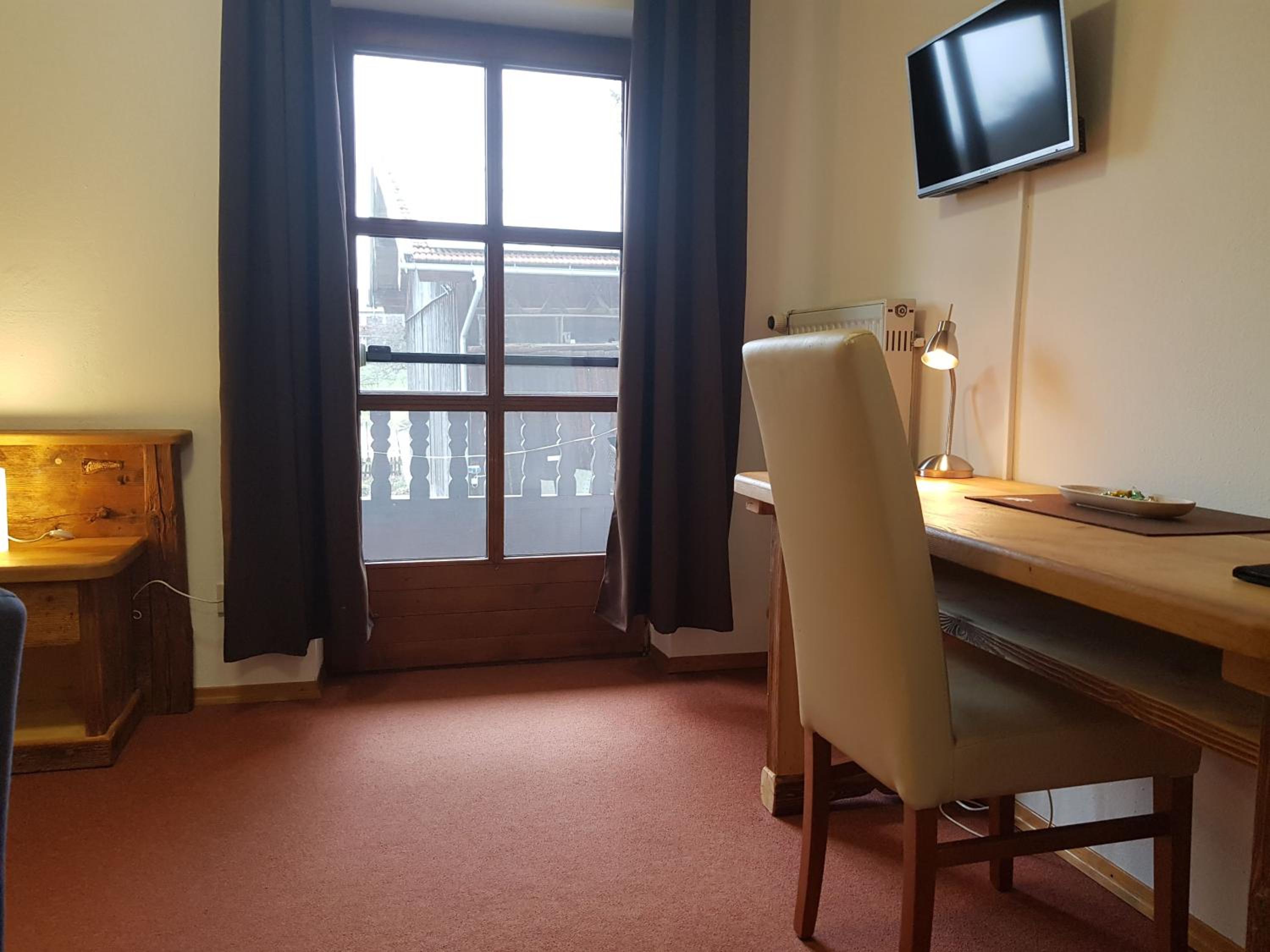 Single Room with Balcony photo 2