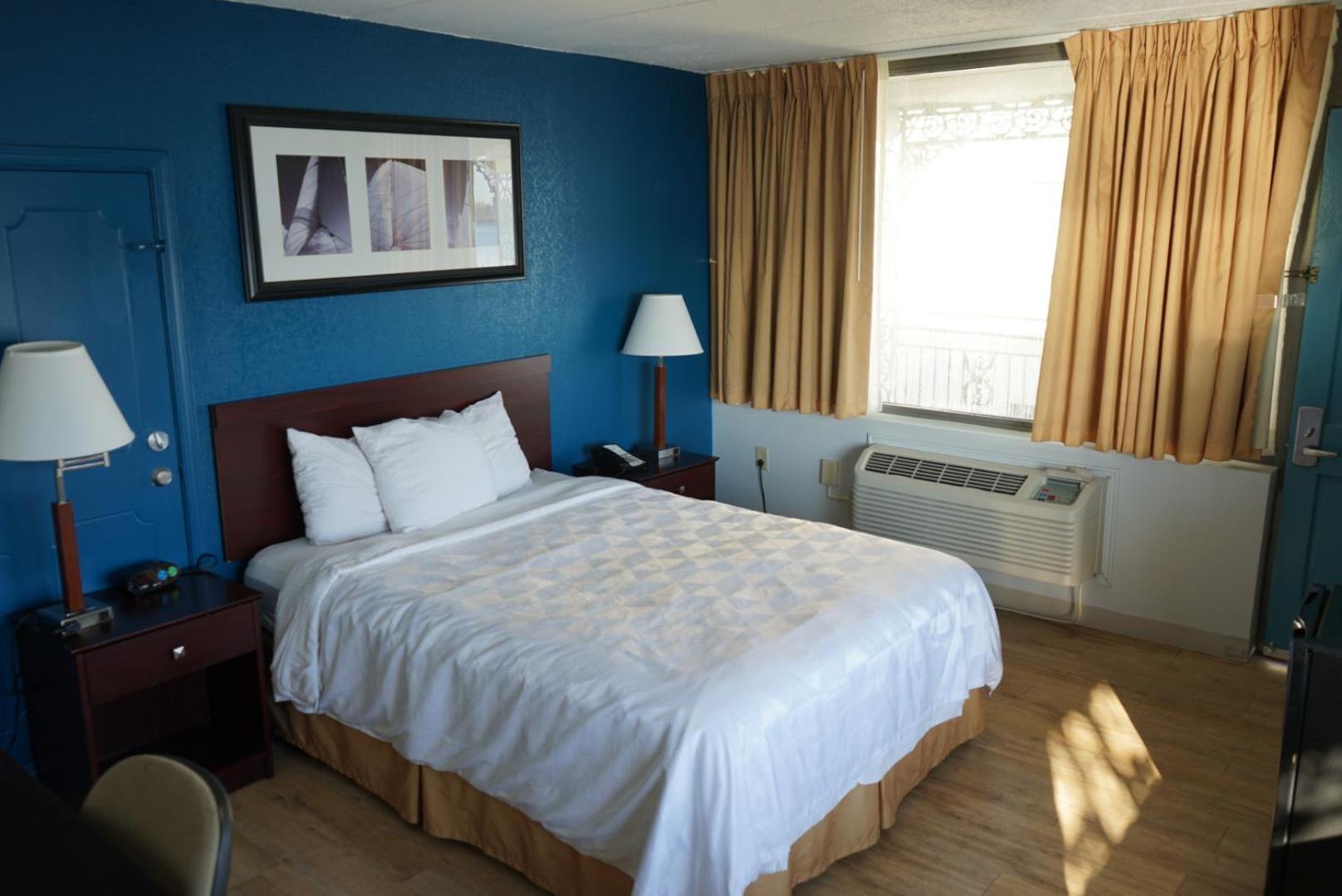 Deluxe Queen Room - Photo 1
