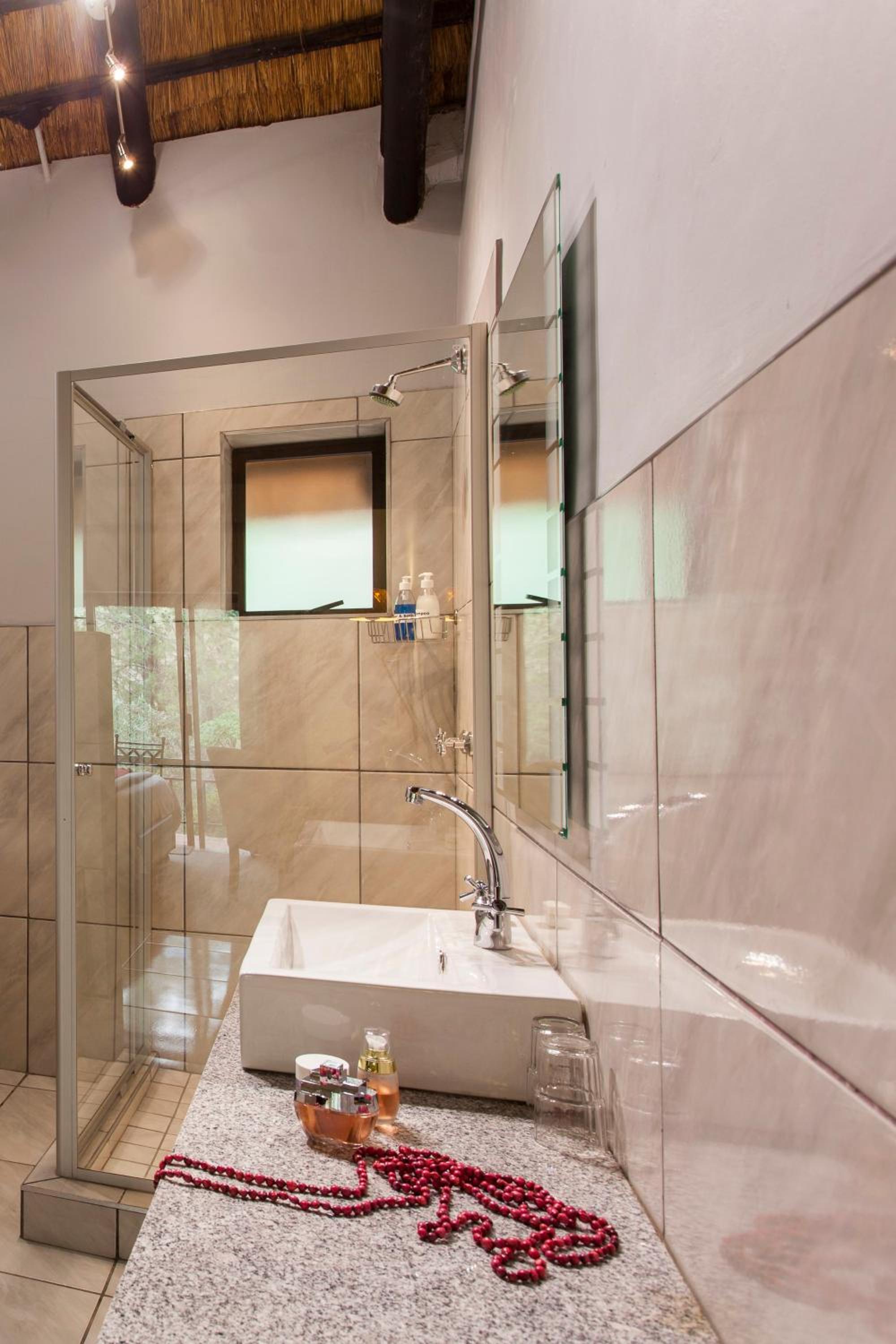 Twin/Double Room - Photo 4