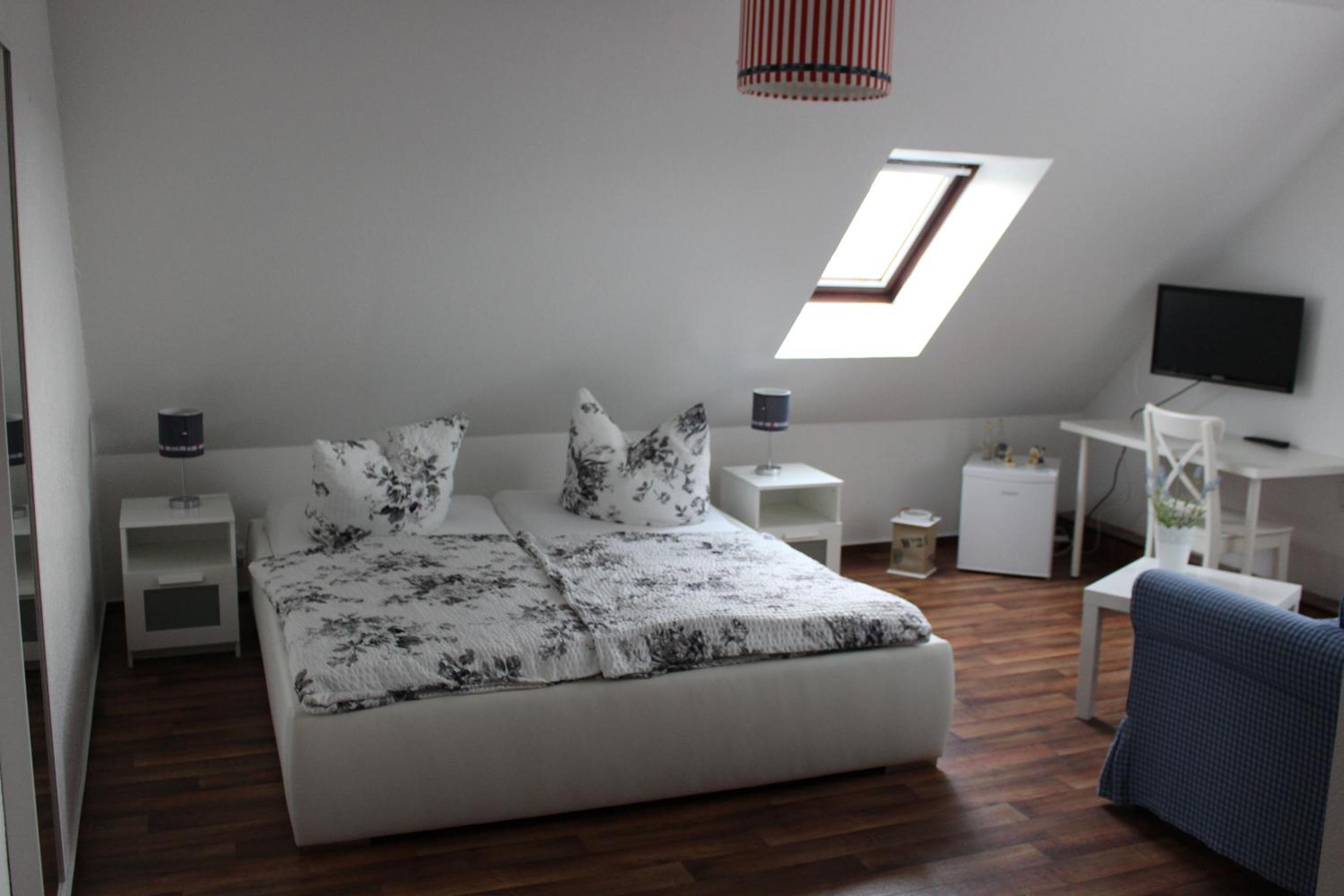 Double or Twin Room with Bathroom photo 1