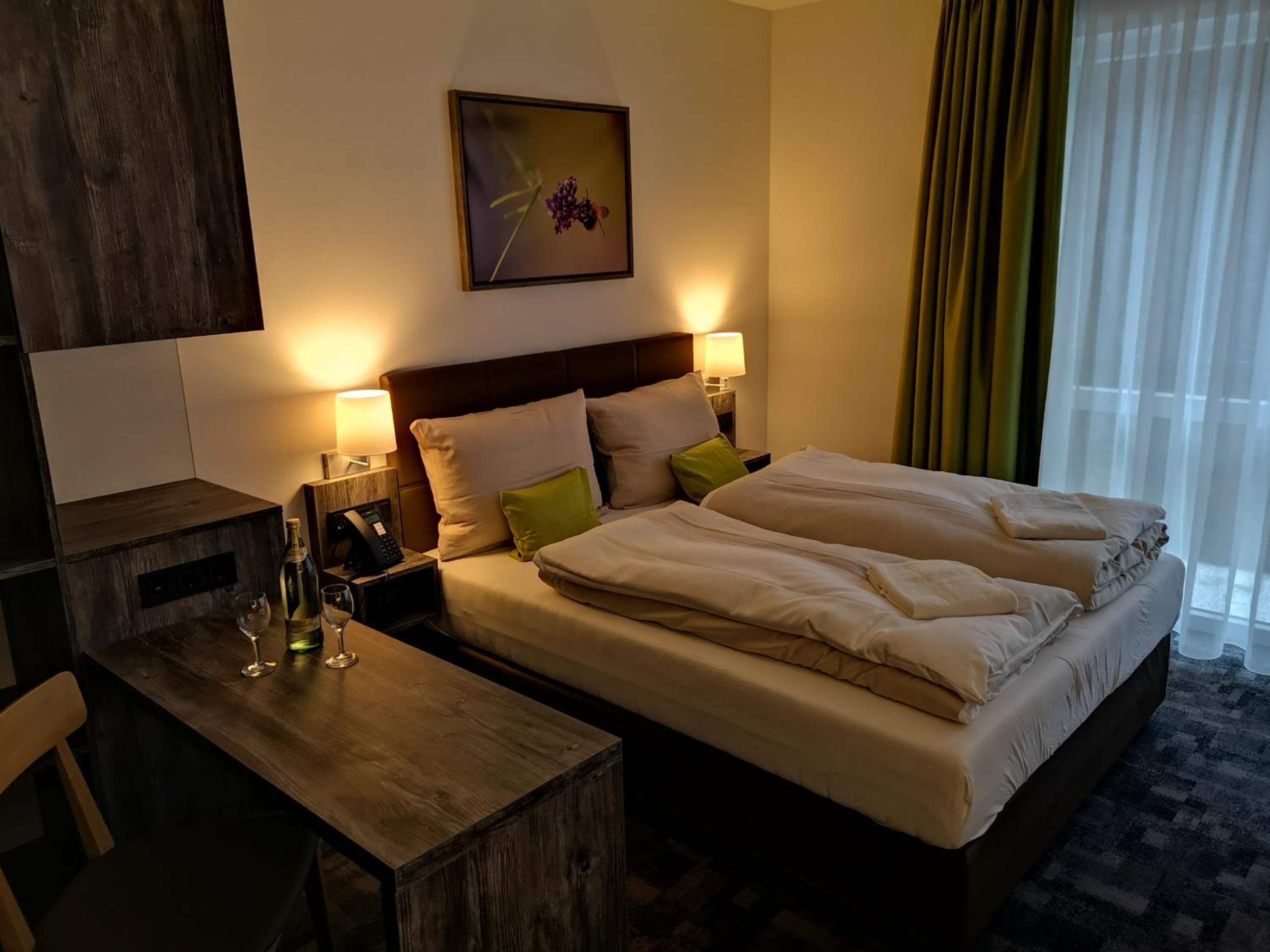 Double Room - Disability Access - Photo 1