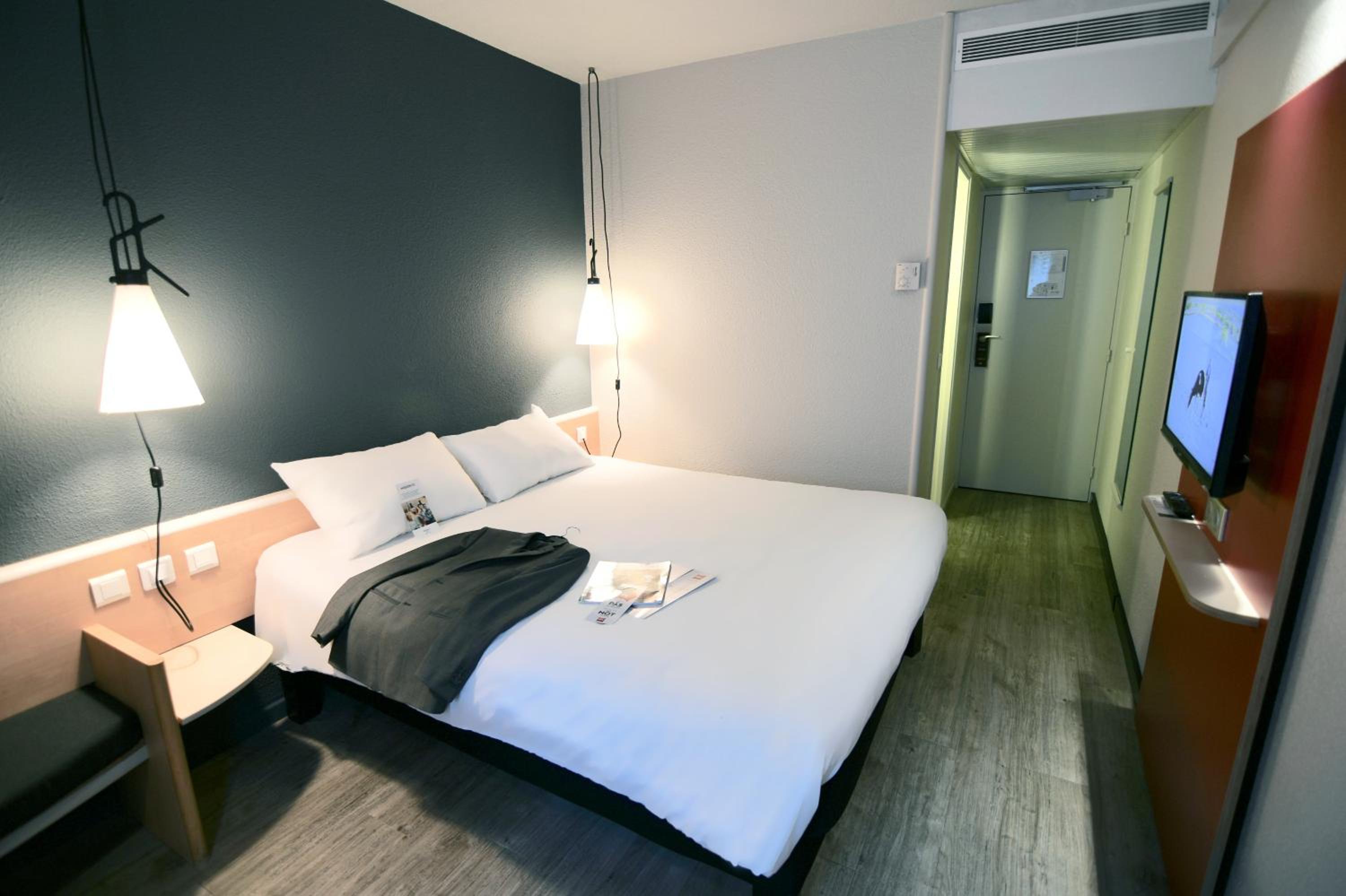 Standard Double Room - Photo 5
