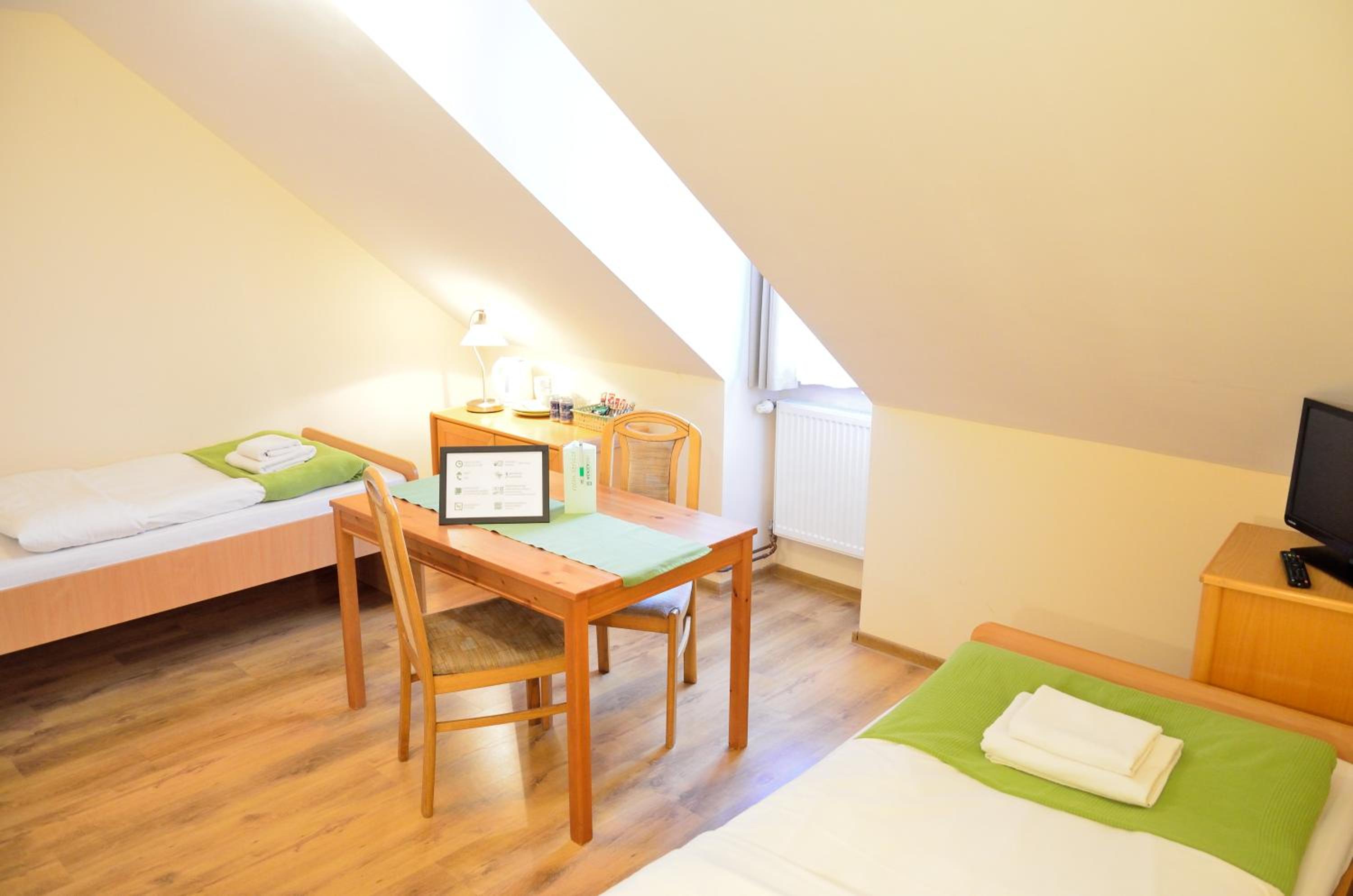 Twin Room with River View photo 2