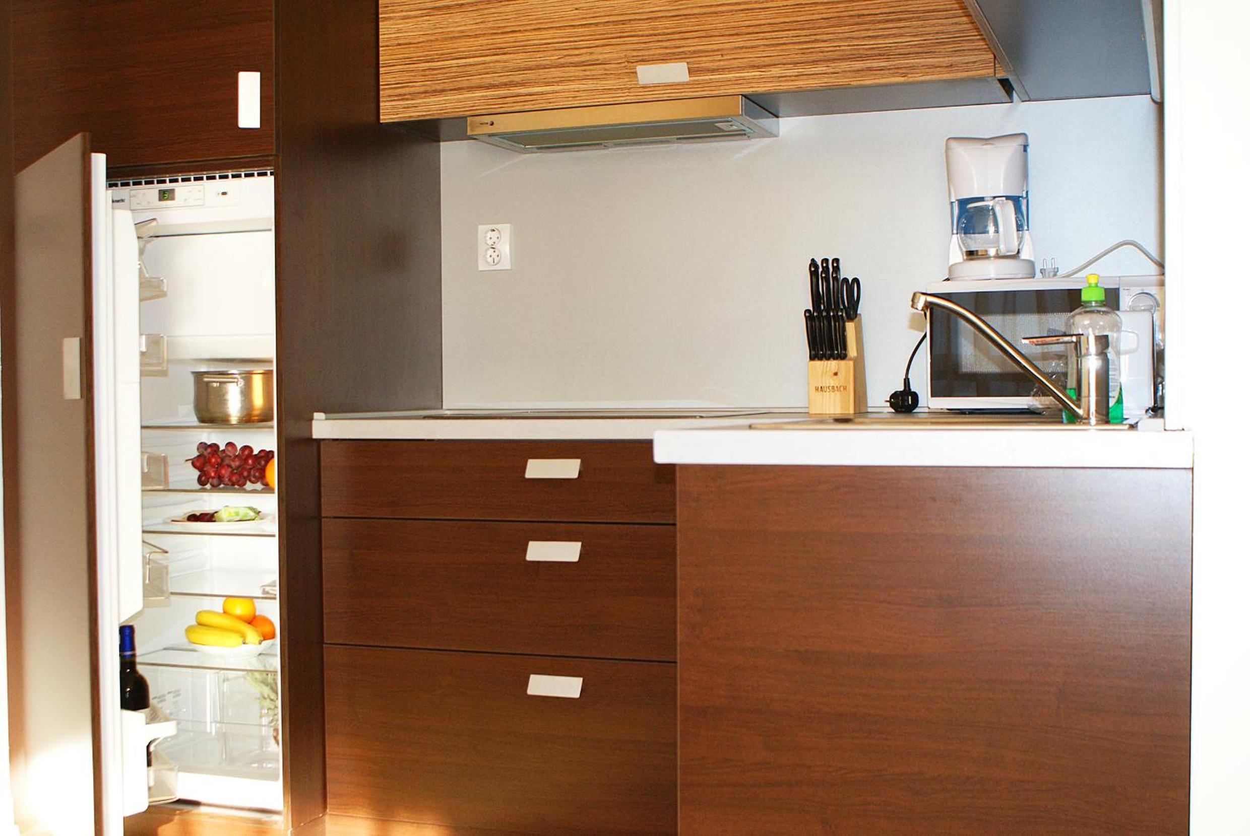 Deluxe Two-Bedroom Apartment with Air-conditioning - Photo 12
