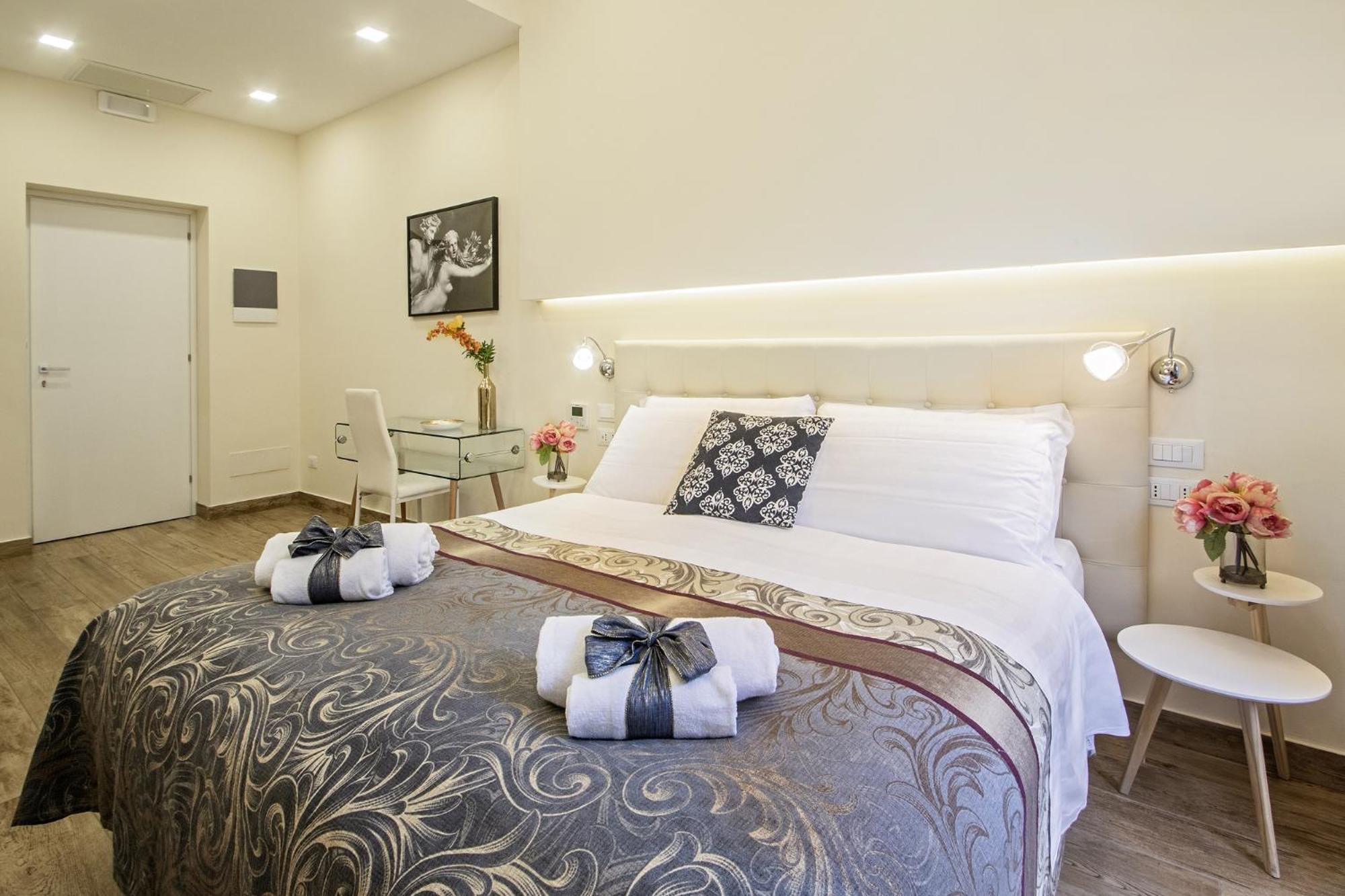 Deluxe Double or Twin Room photo 3