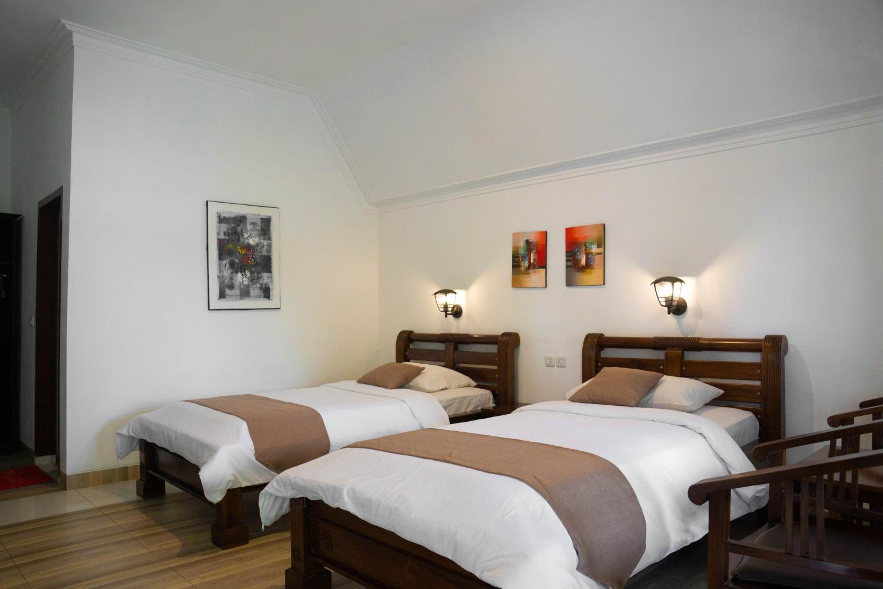 Superior Twin Room - Photo 1