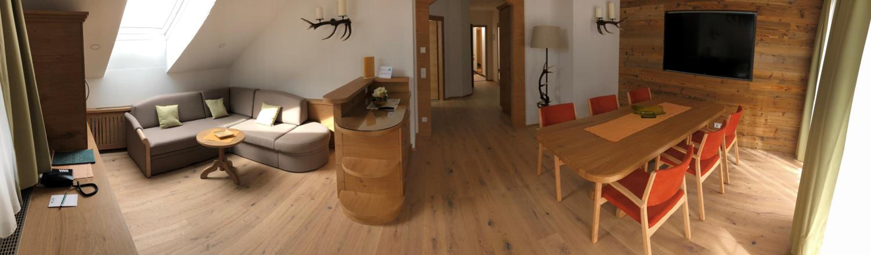 Deluxe Suite - Photo 8