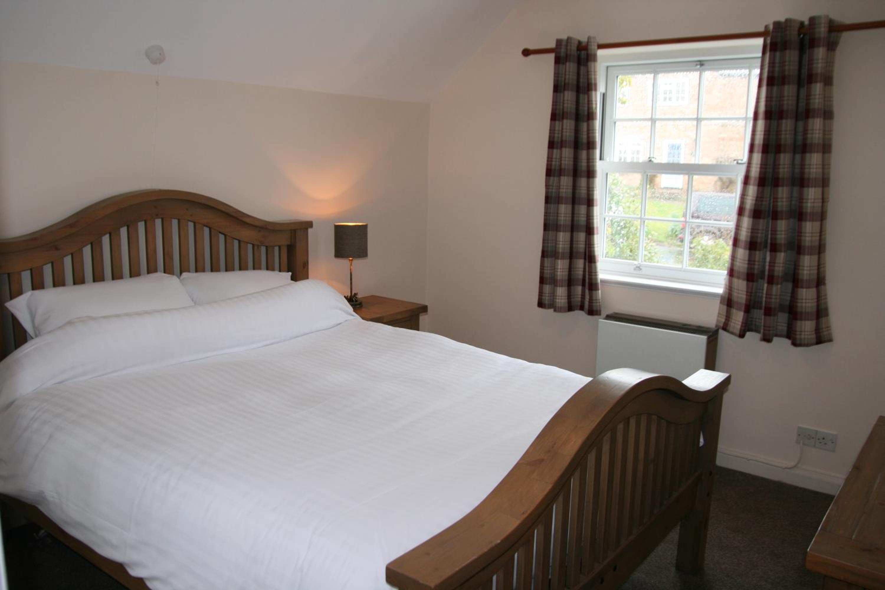 One-Bedroom Apartment - Photo 7