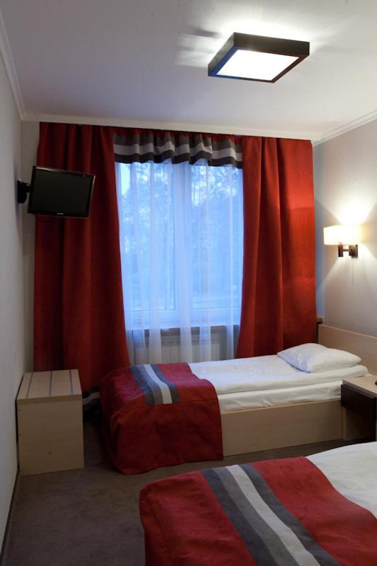 Twin Room - Photo 5