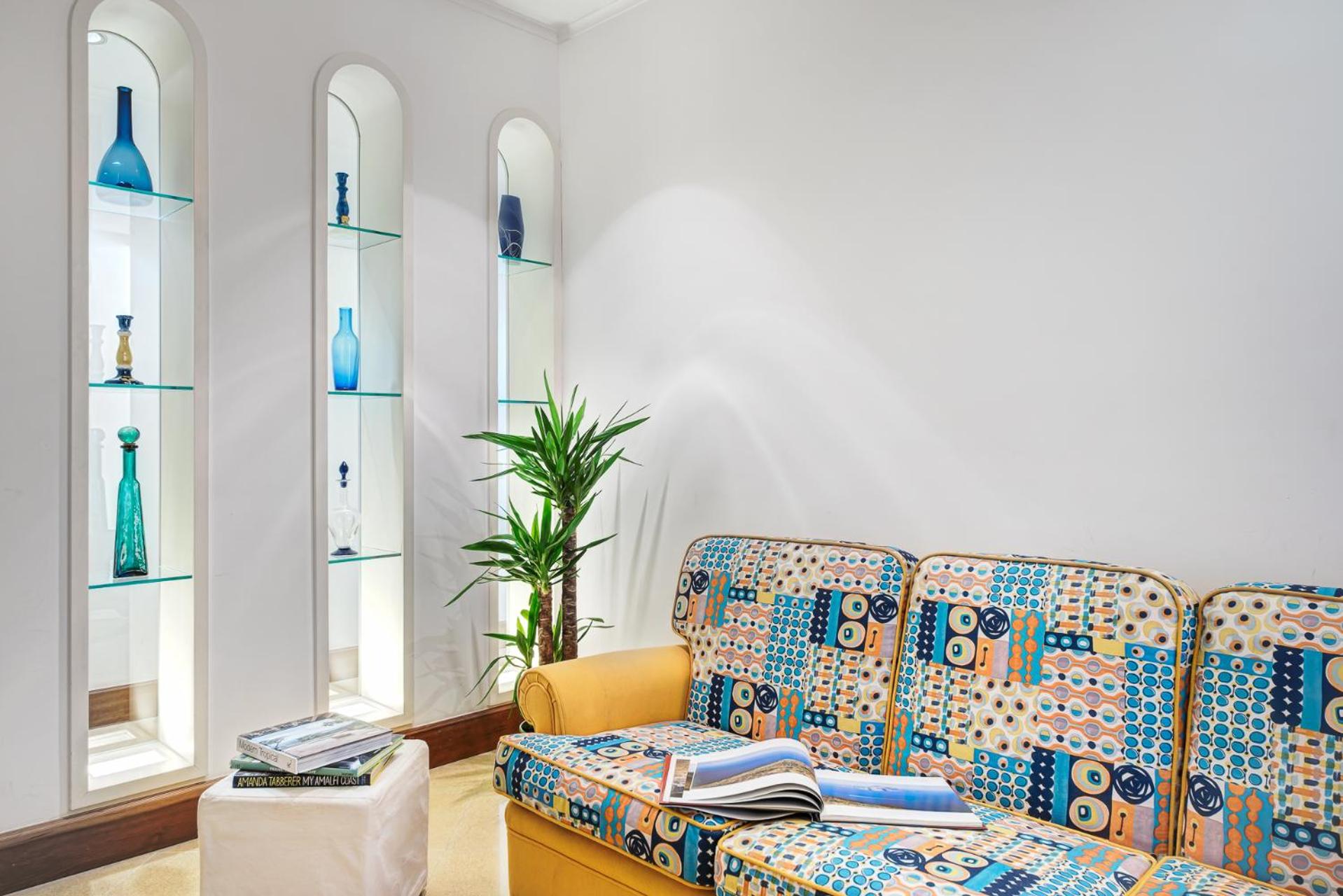 Apartment with Terrace - Photo 4
