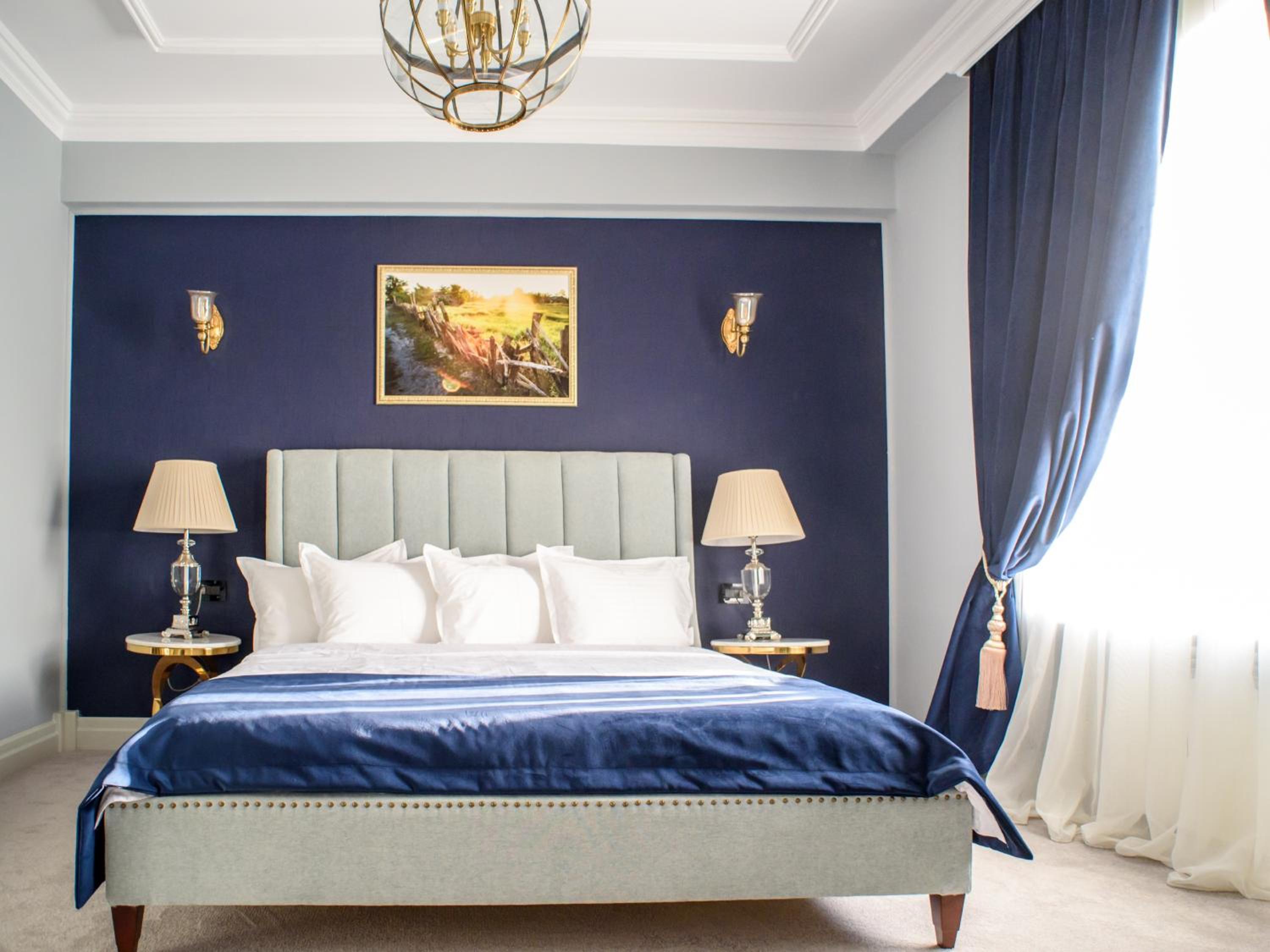 Executive Suite - Photo 21